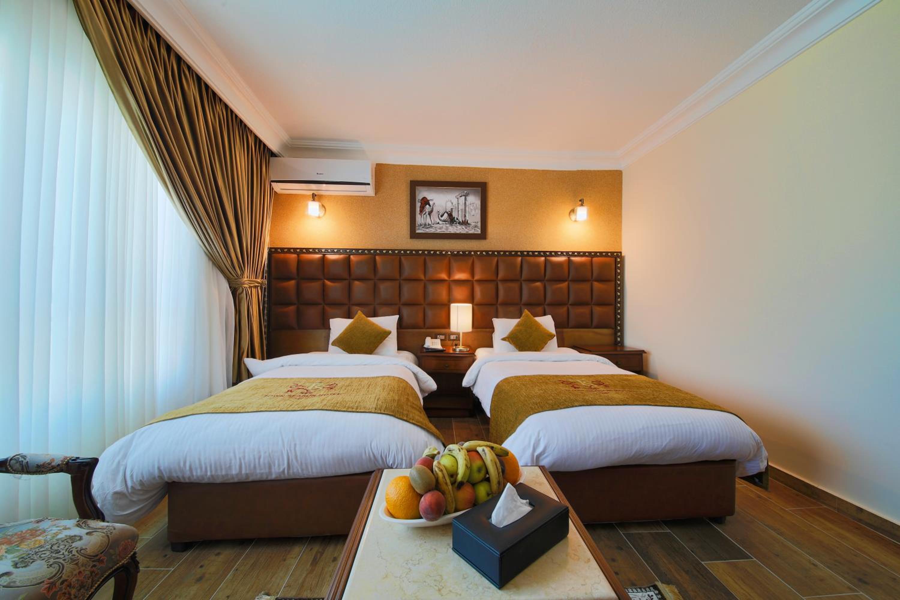 Deluxe Twin Room photo 1