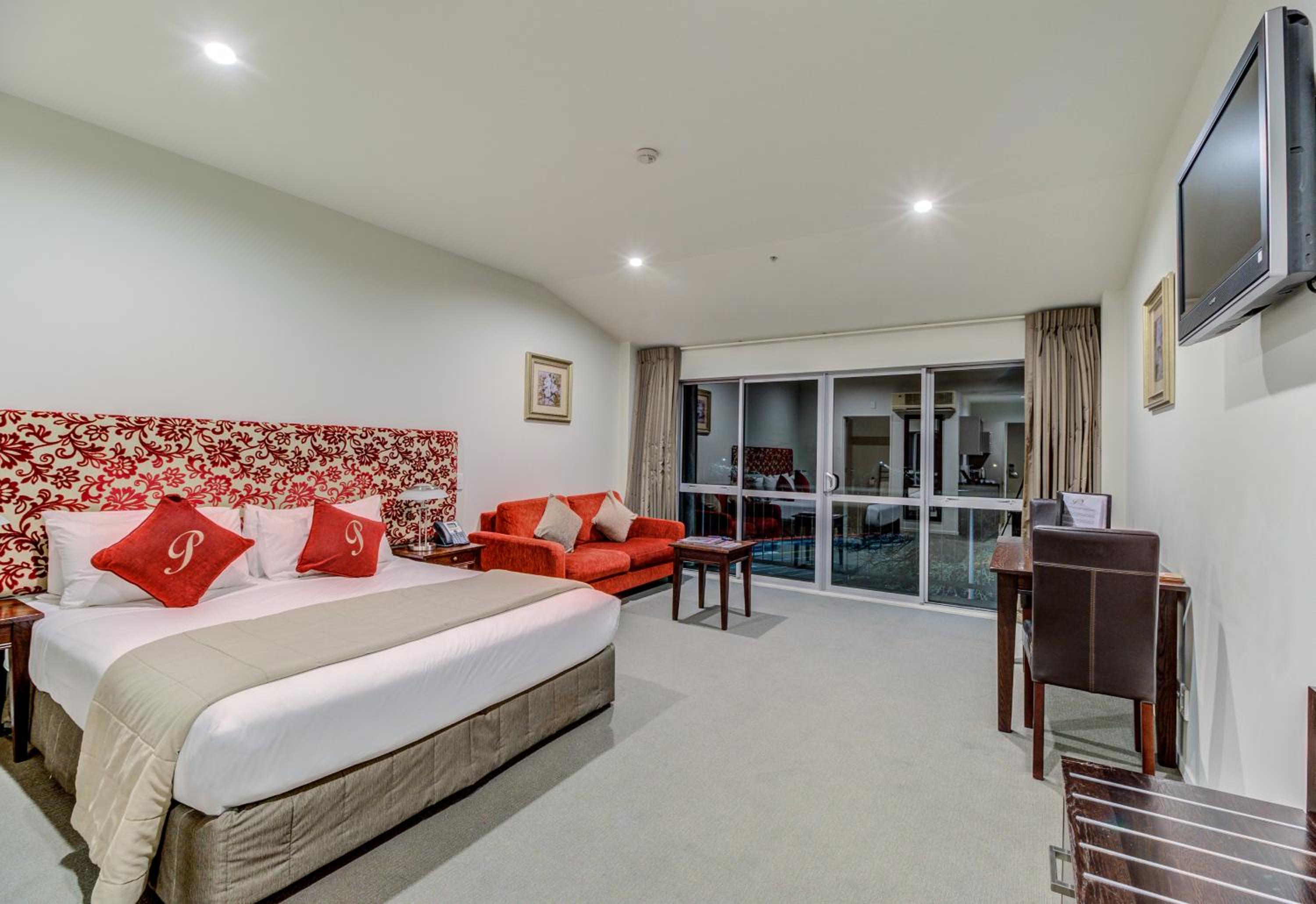 Executive Room - Photo 9