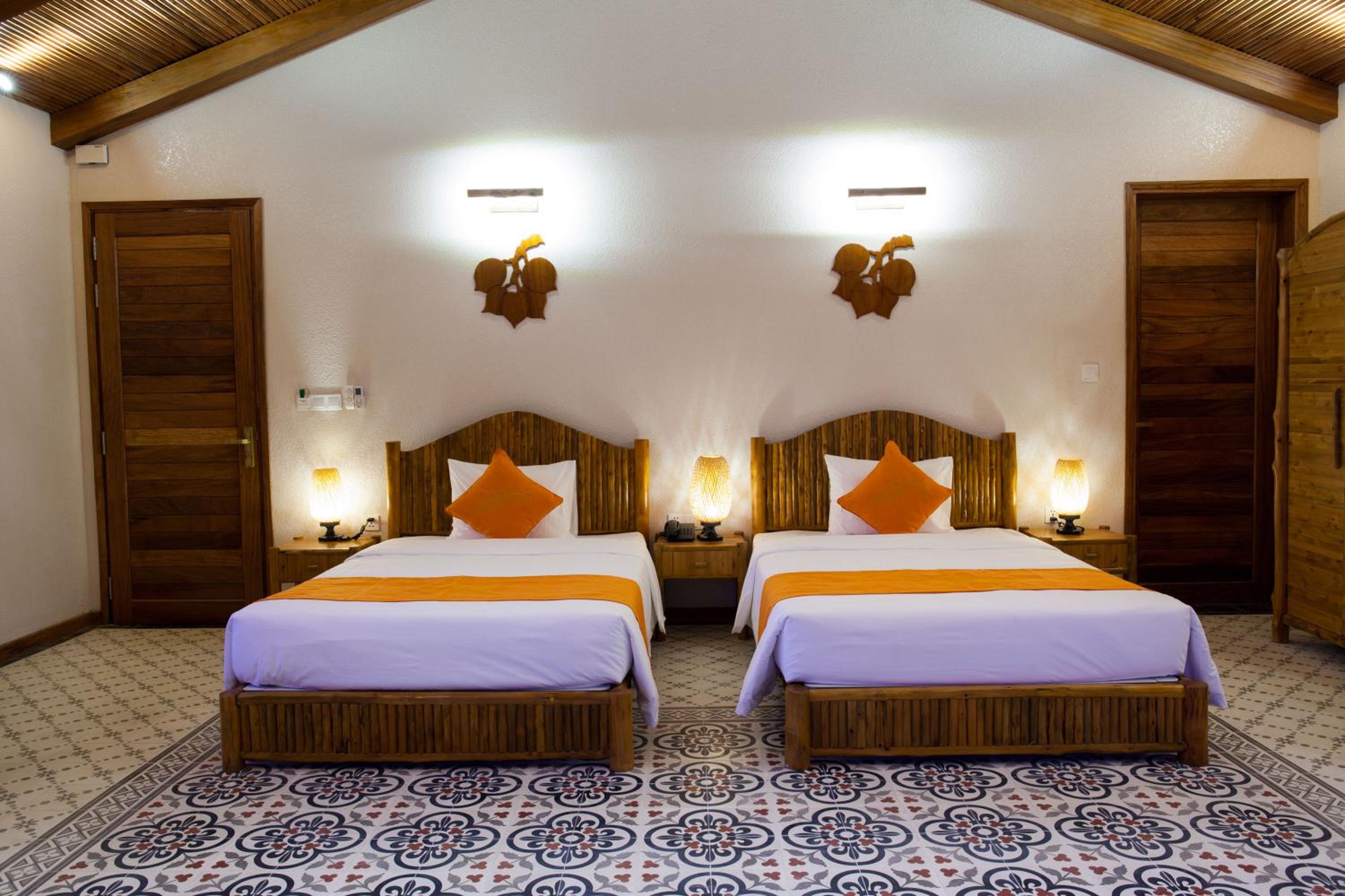 Deluxe Twin Room - Photo 2
