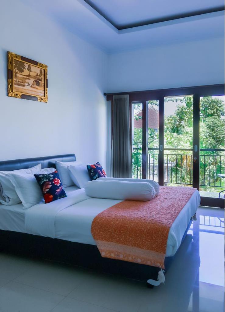 Villa with Private Pool - Photo 23