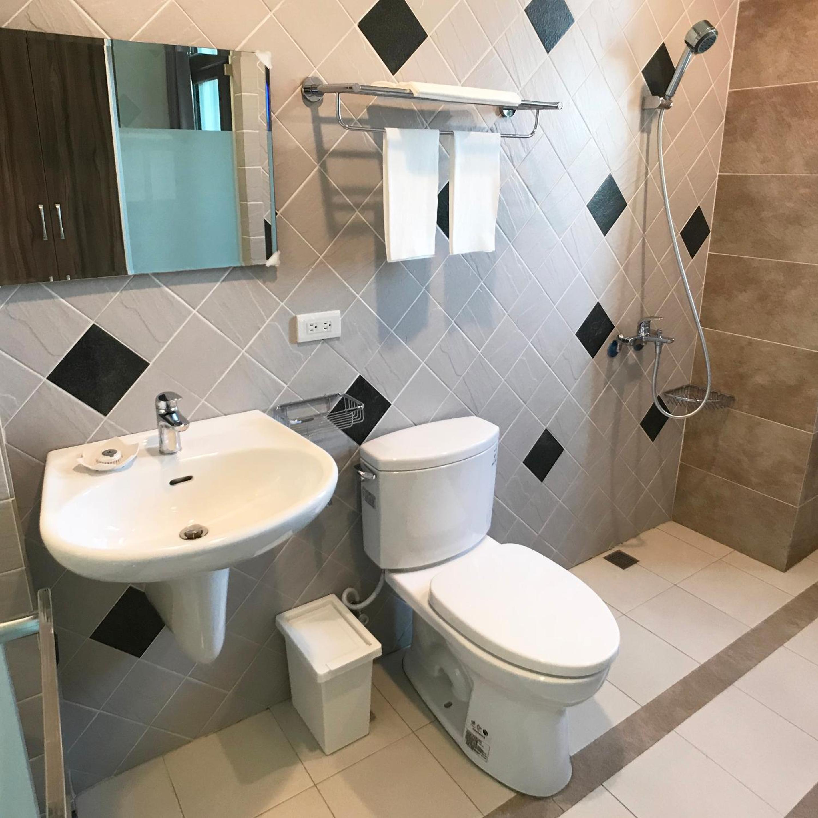 Double Room - Photo 15