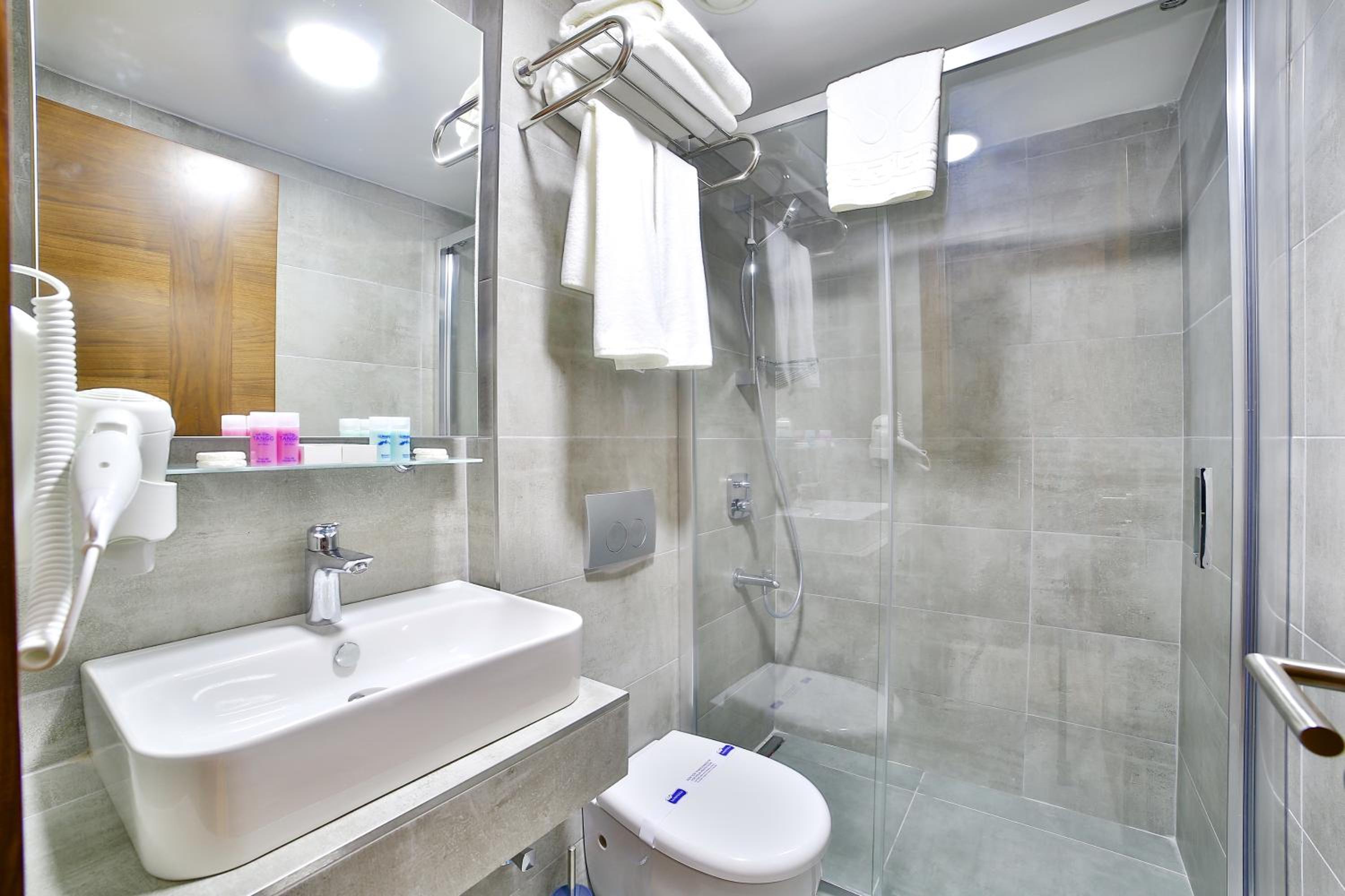 Single Room photo 3
