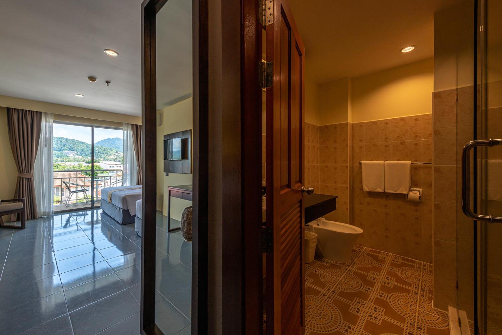 Deluxe Double or Twin Room with Mountain View photo 3