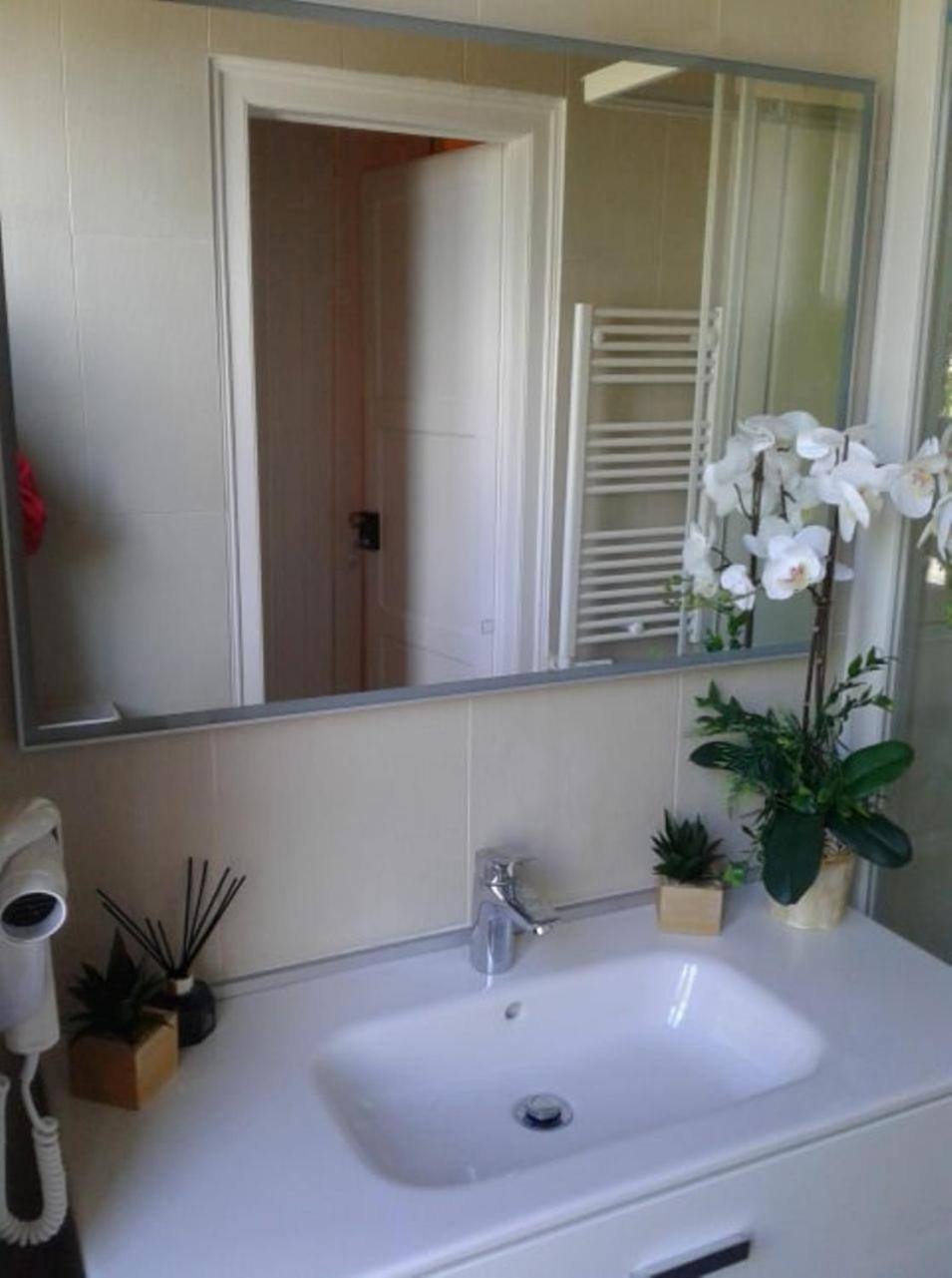 Two-Bedroom Apartment - Photo 20