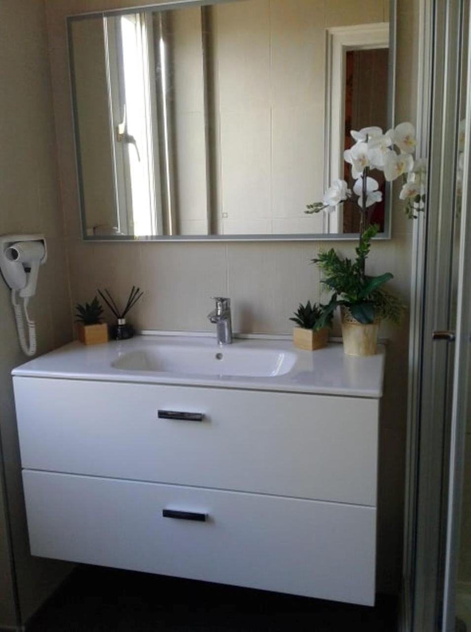 Two-Bedroom Apartment - Photo 5