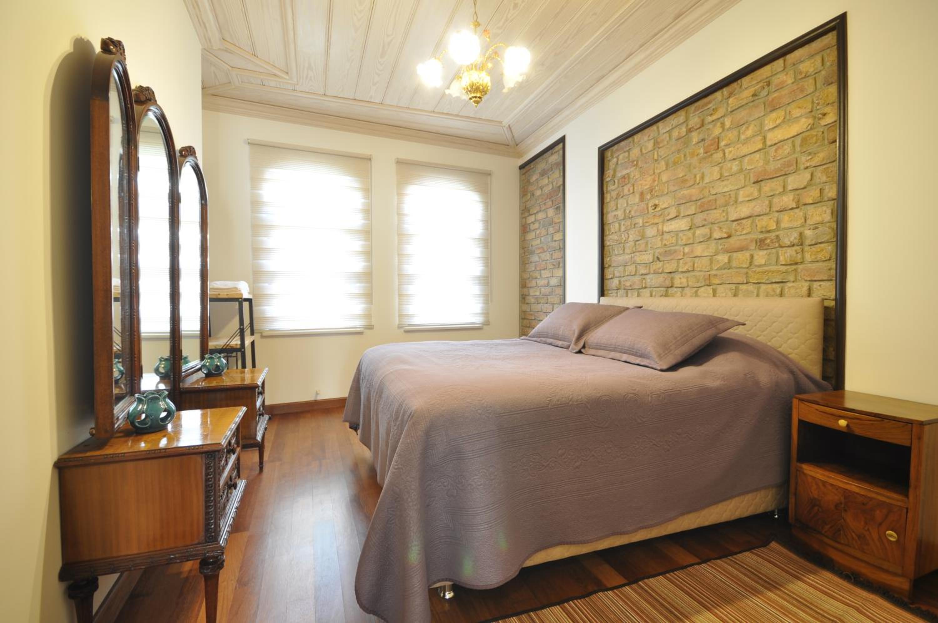 Apartment with Balcony photo 1
