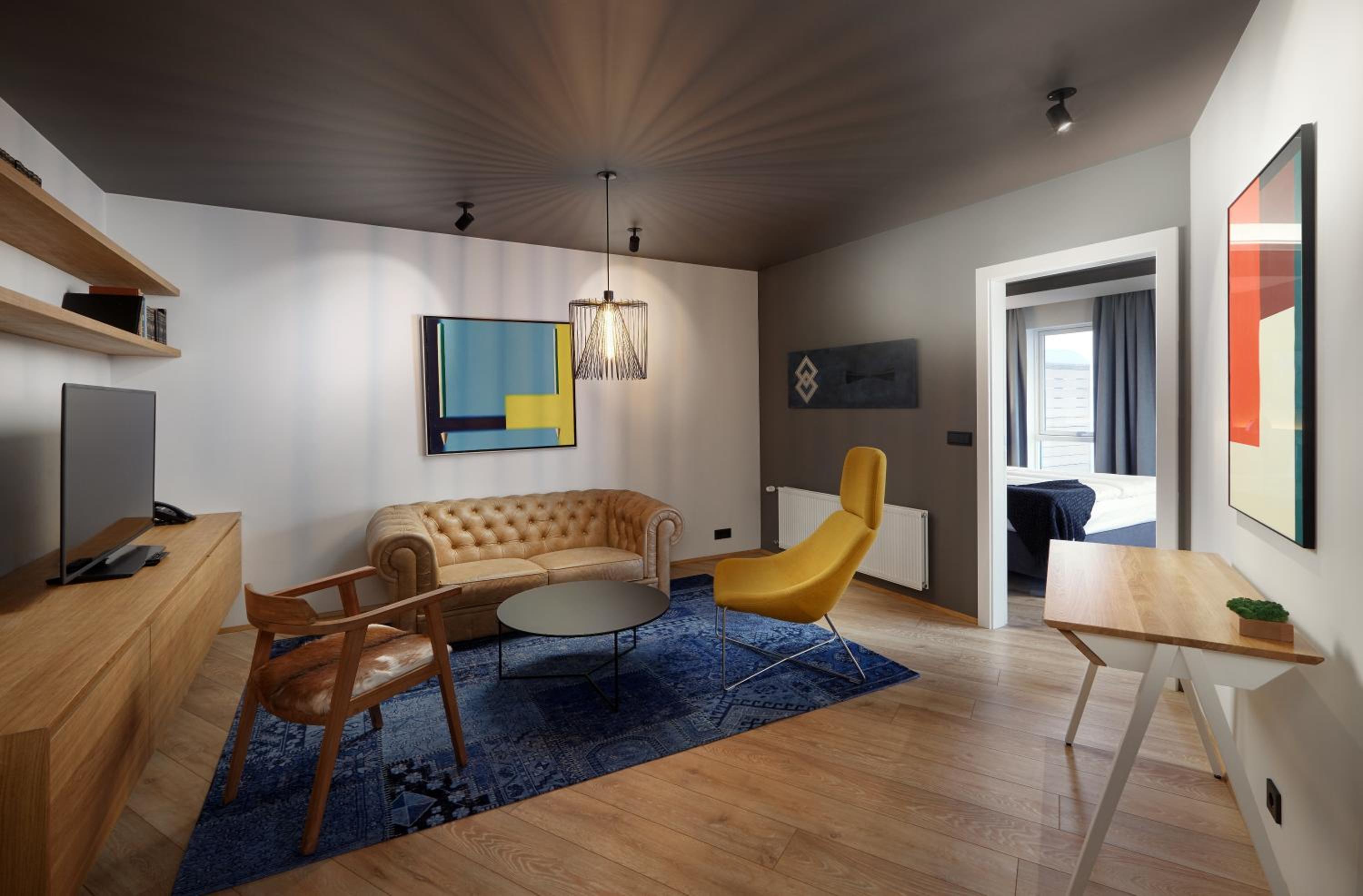 King Suite - Photo 2