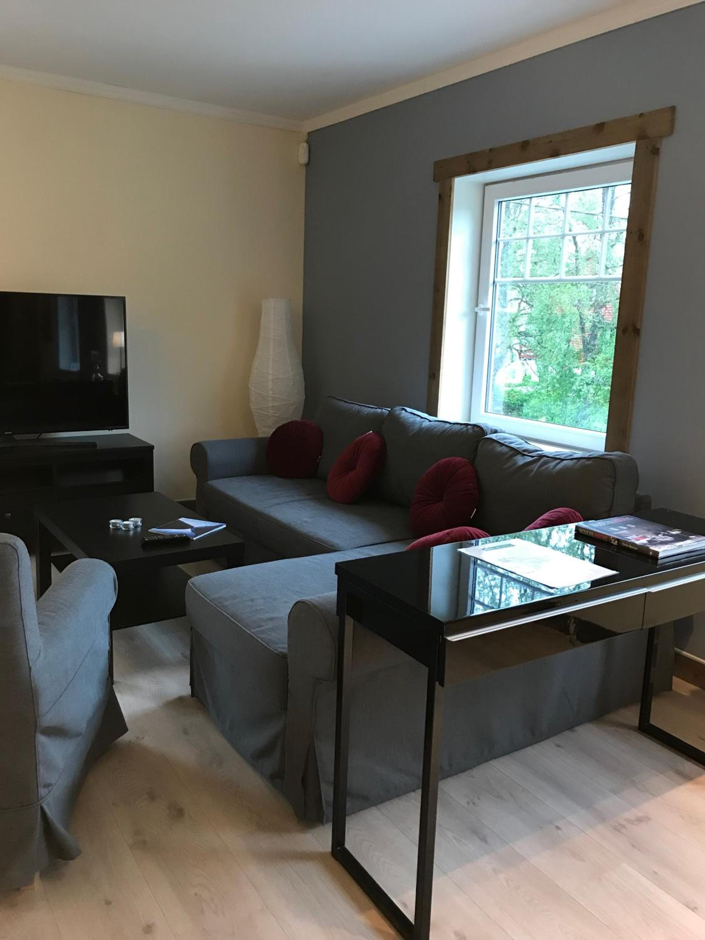 Three-Bedroom Apartment - Photo 13