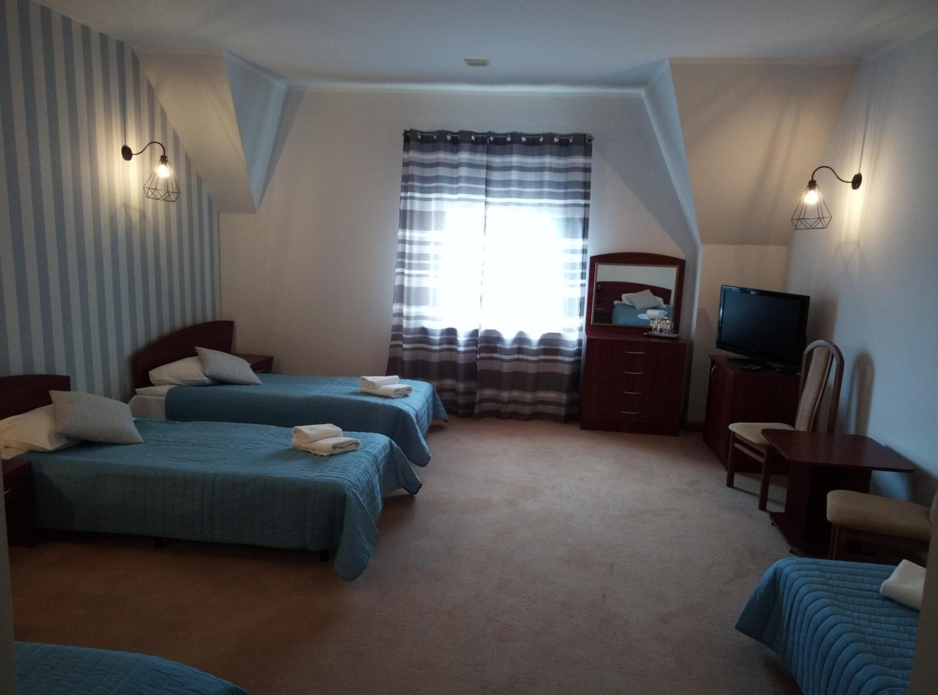 Quadruple Room - Photo 1