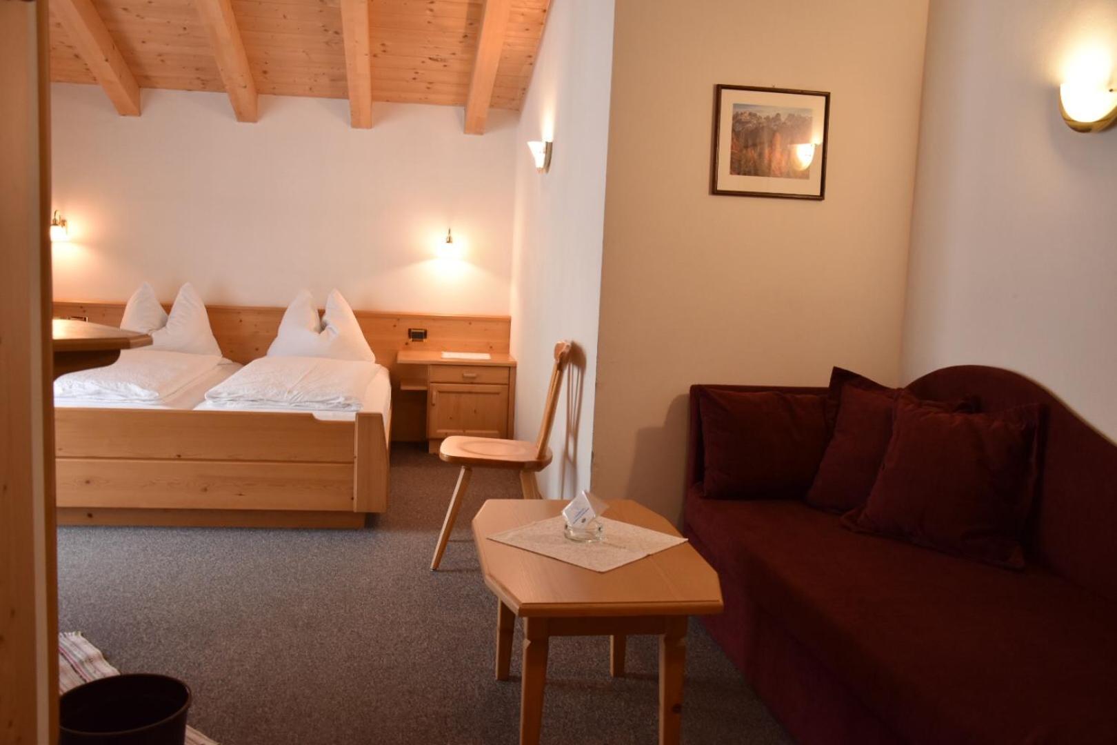 Triple Room with Balcony photo 2