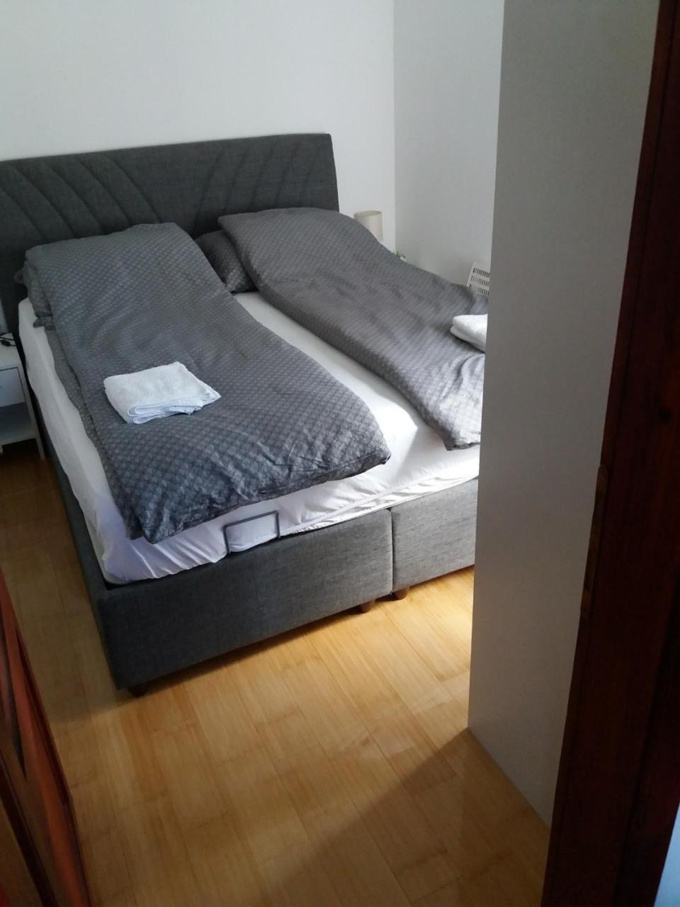 Apartment with Balcony - Photo 33