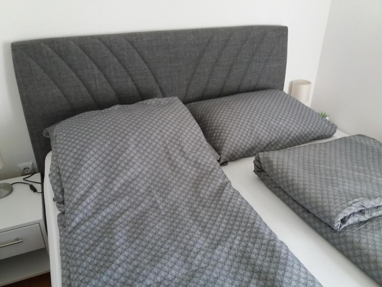 Apartment with Balcony - Photo 34