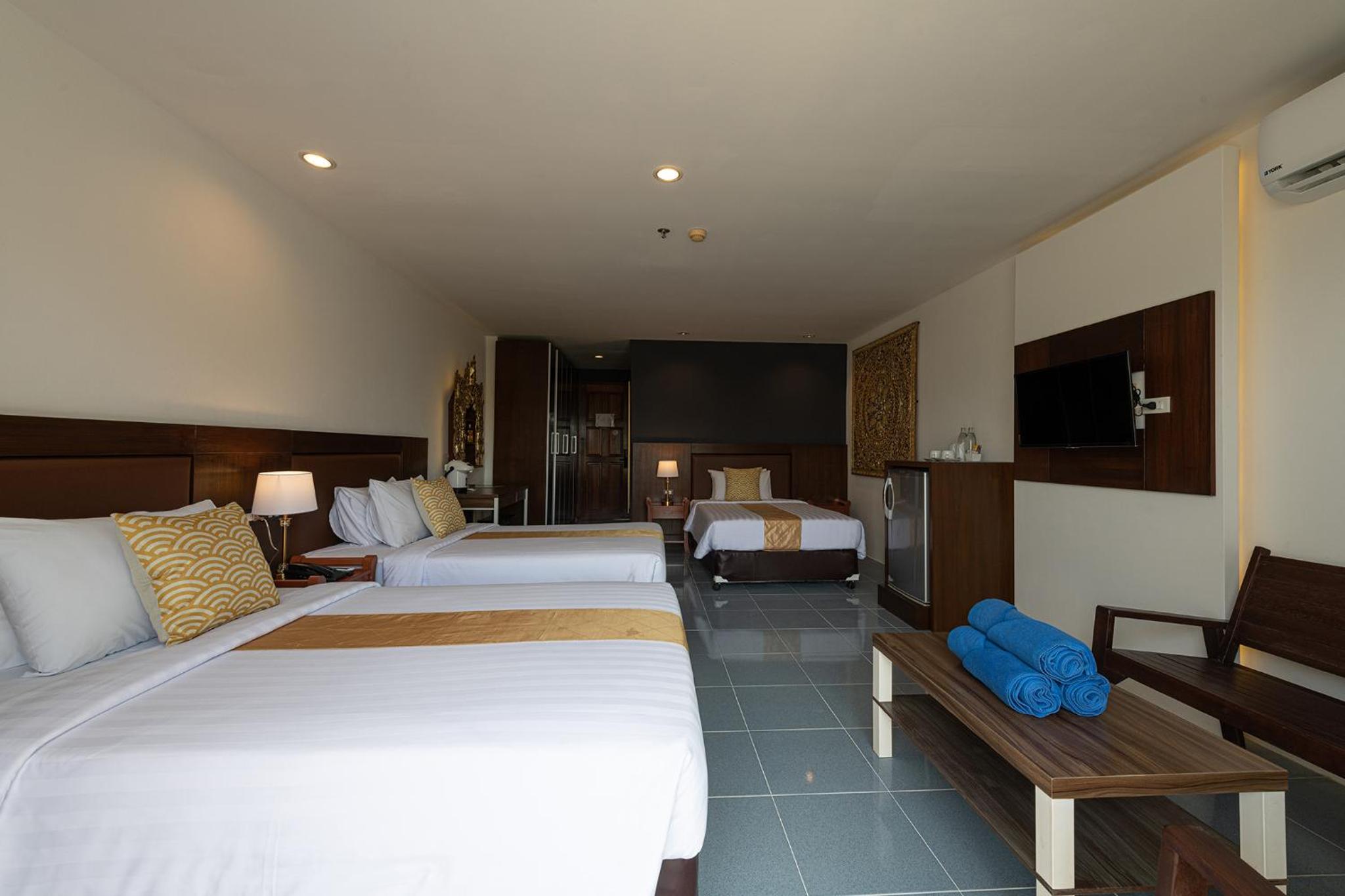 Deluxe Triple Room photo 1