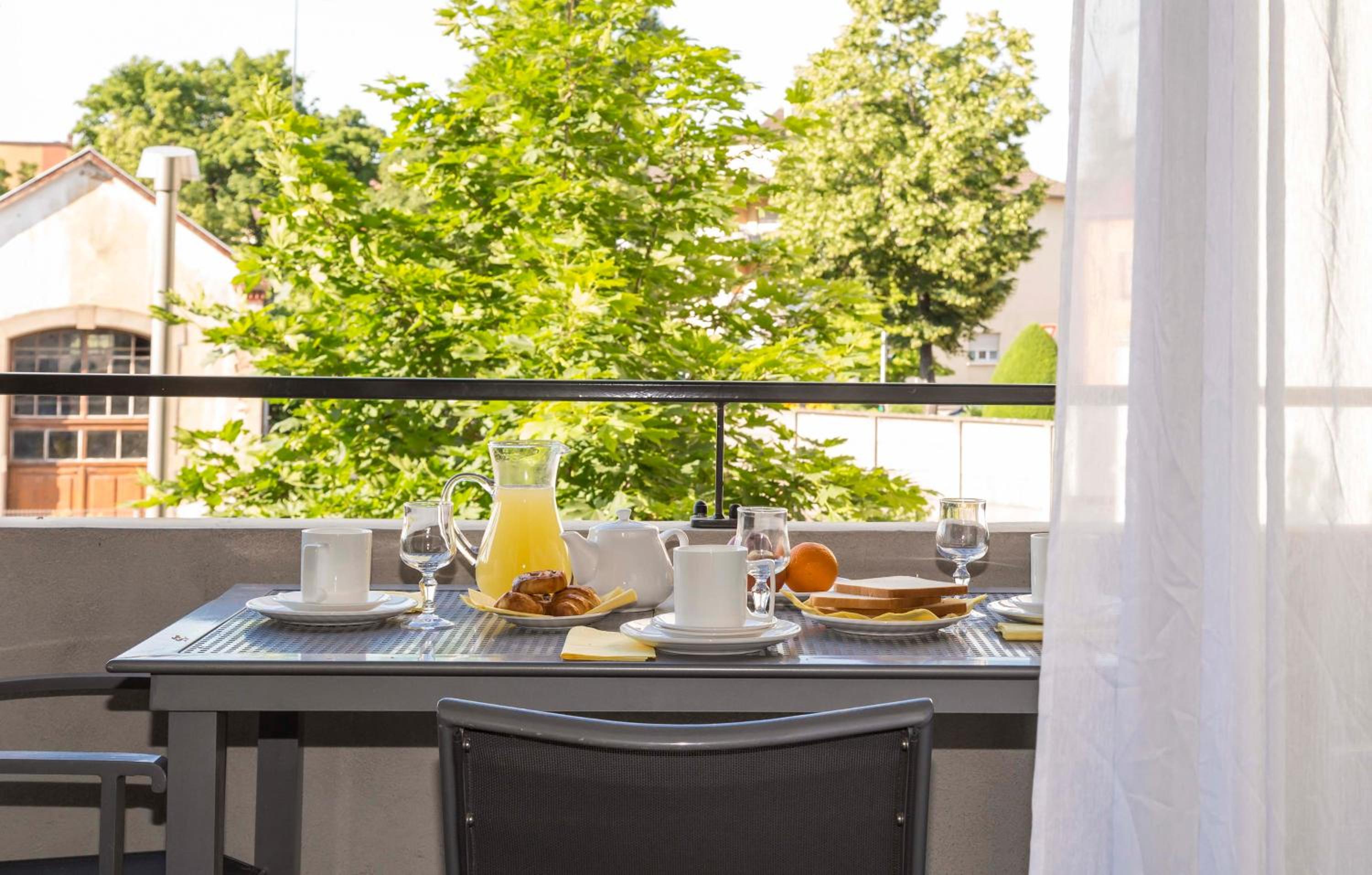 One-Bedroom Apartment (4 Adults) with terrace - Photo 2