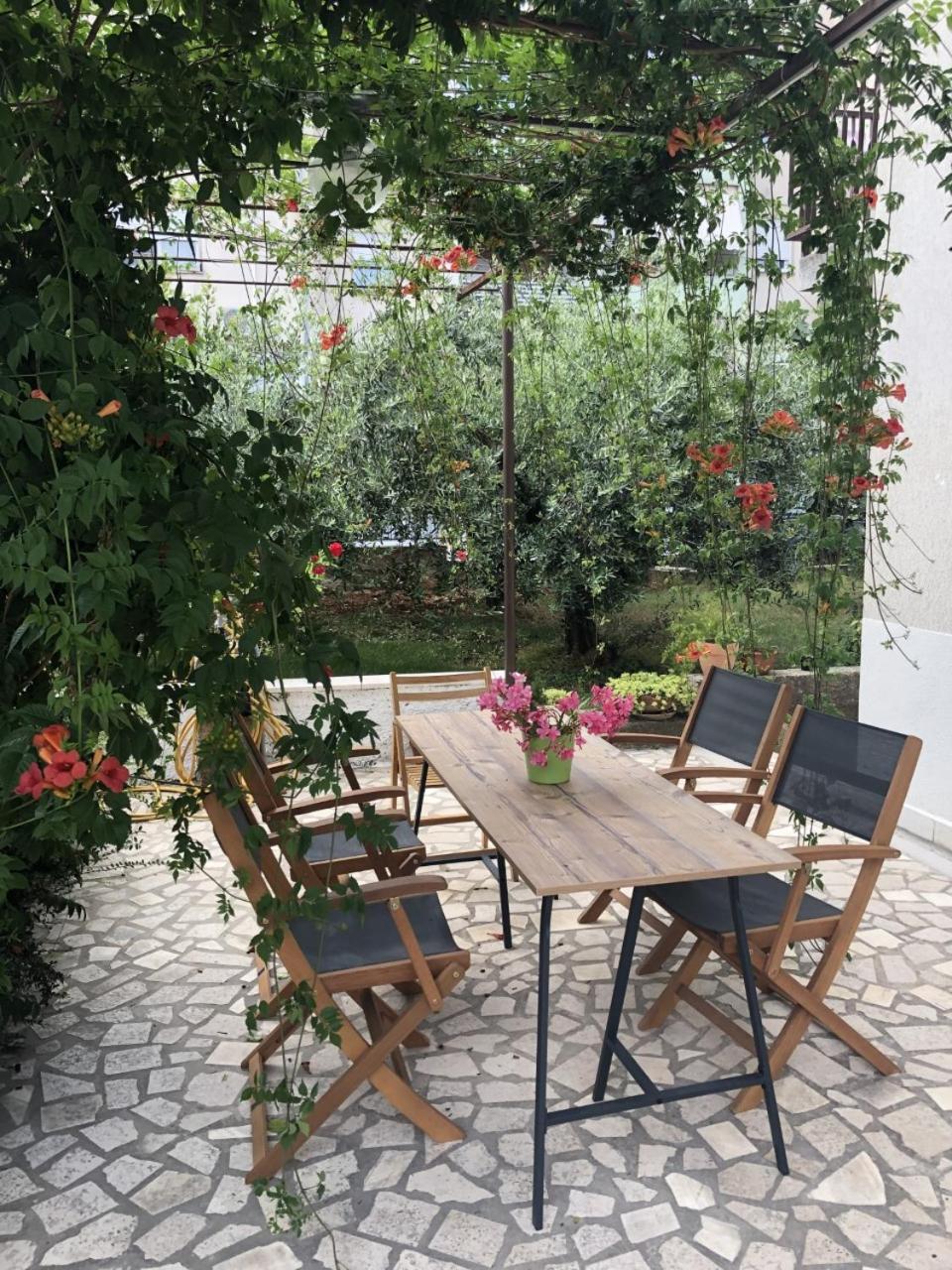 Apartment - Photo 9