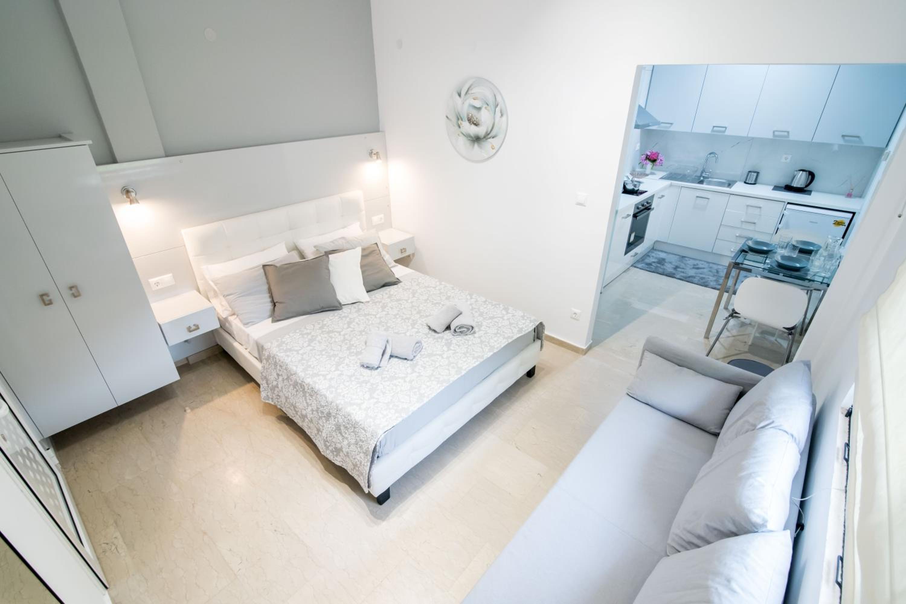Apartment photo 1