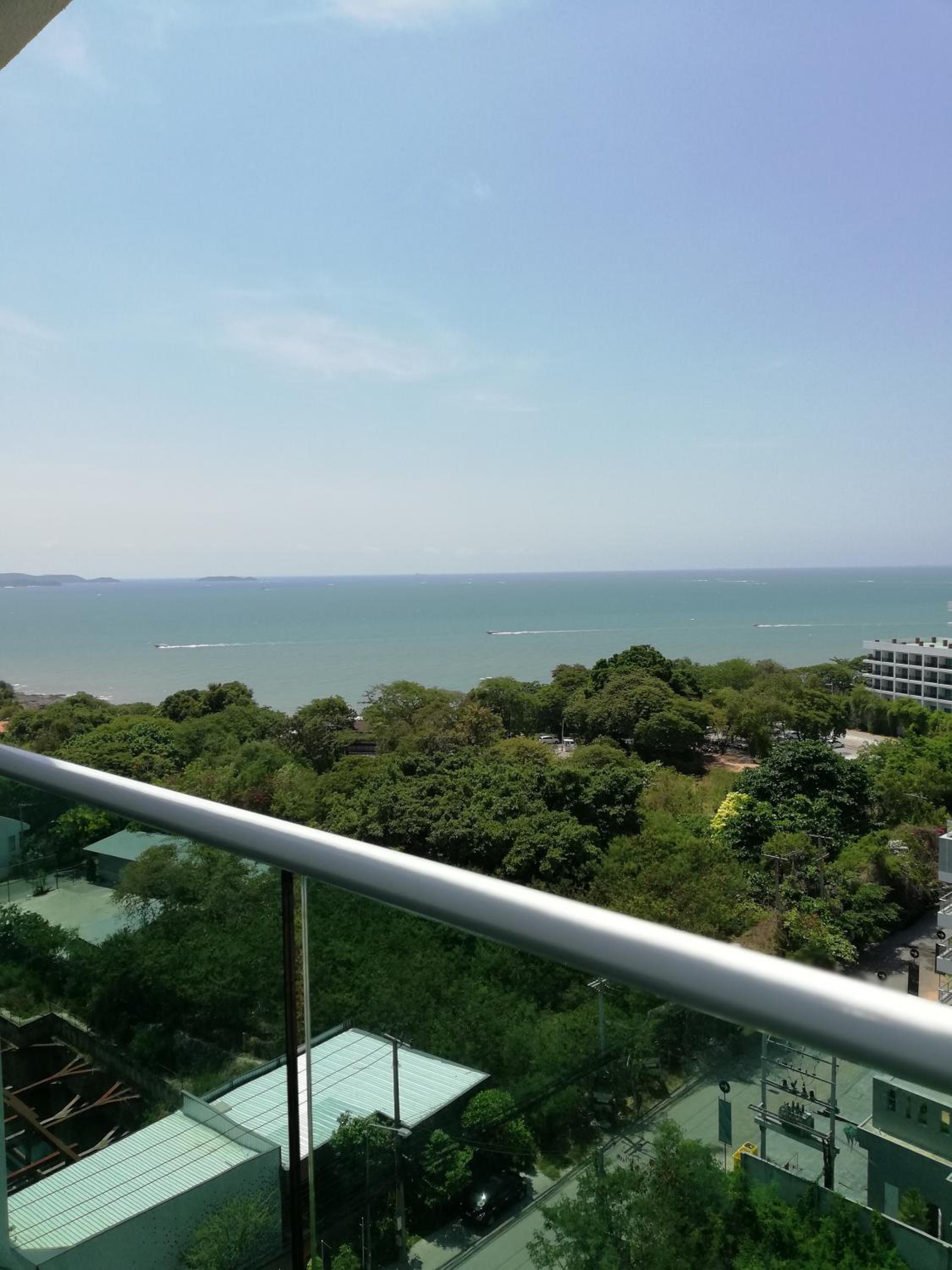 Apartment with Sea View photo 2