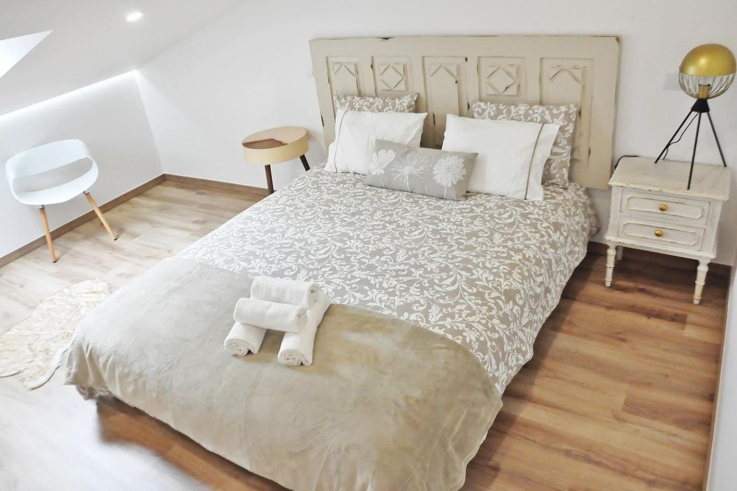 Two-Bedroom Apartment - Photo 19