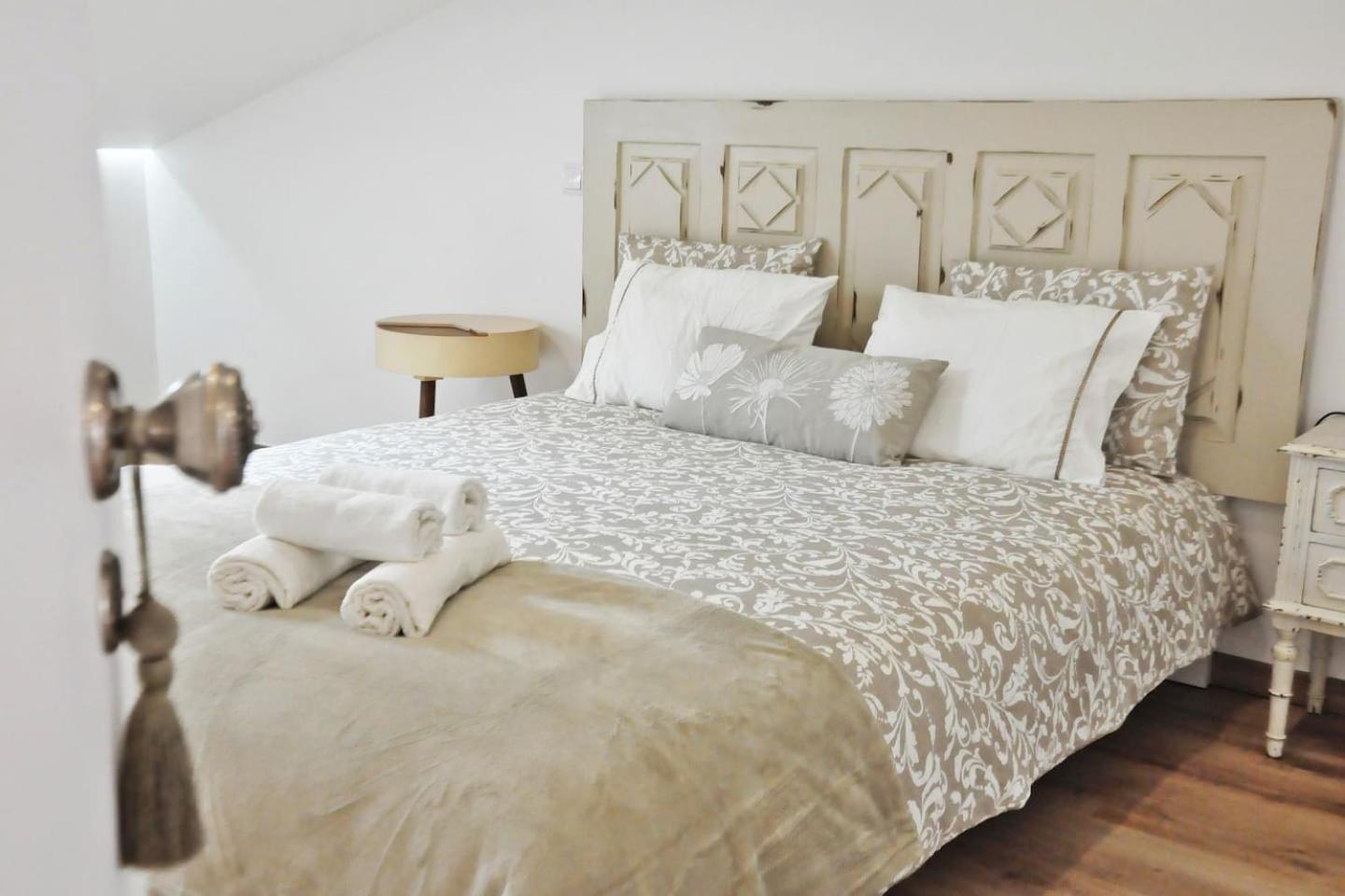 Two-Bedroom Apartment - Photo 16