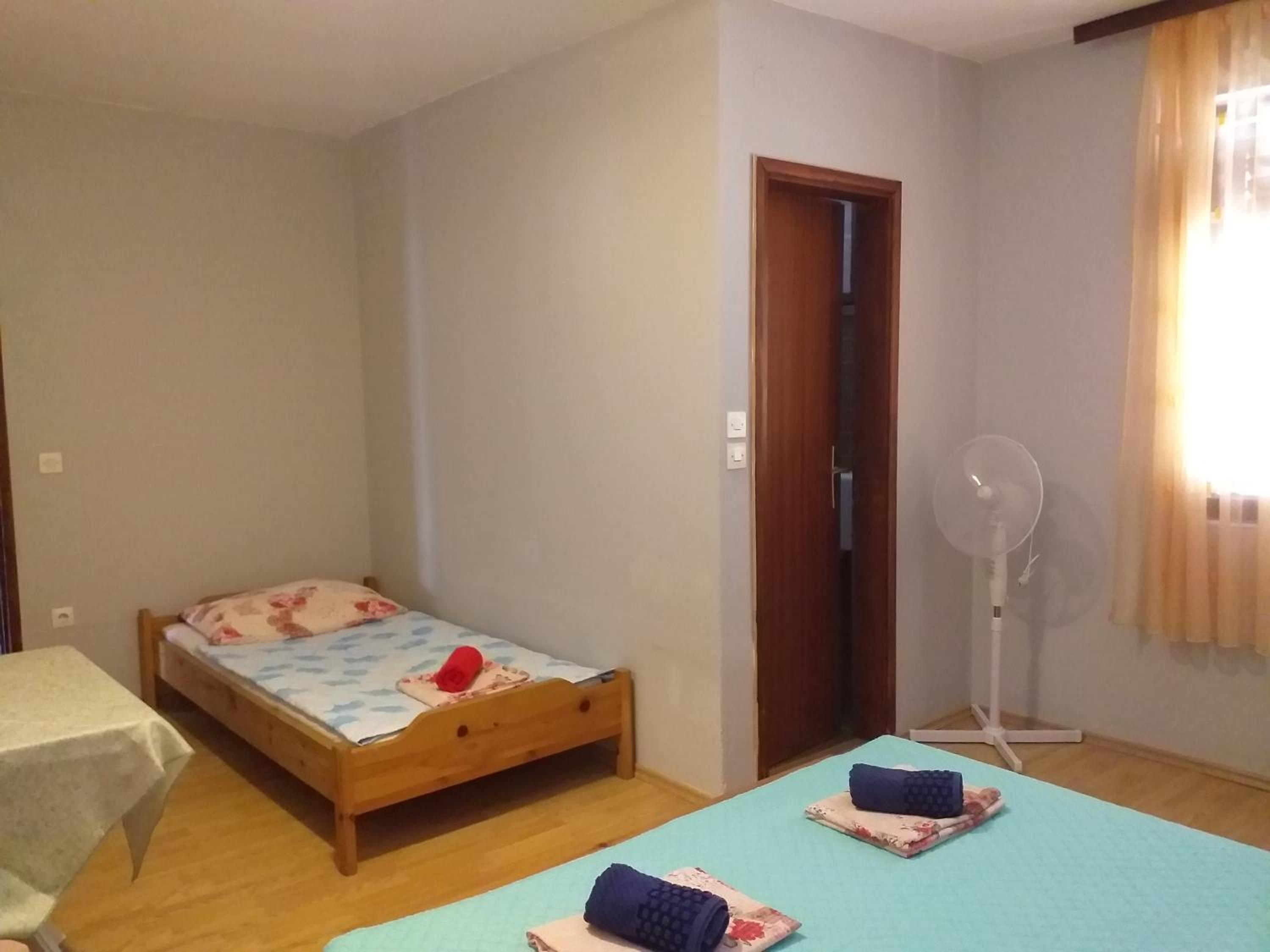 Apartment with Terrace - Photo 12