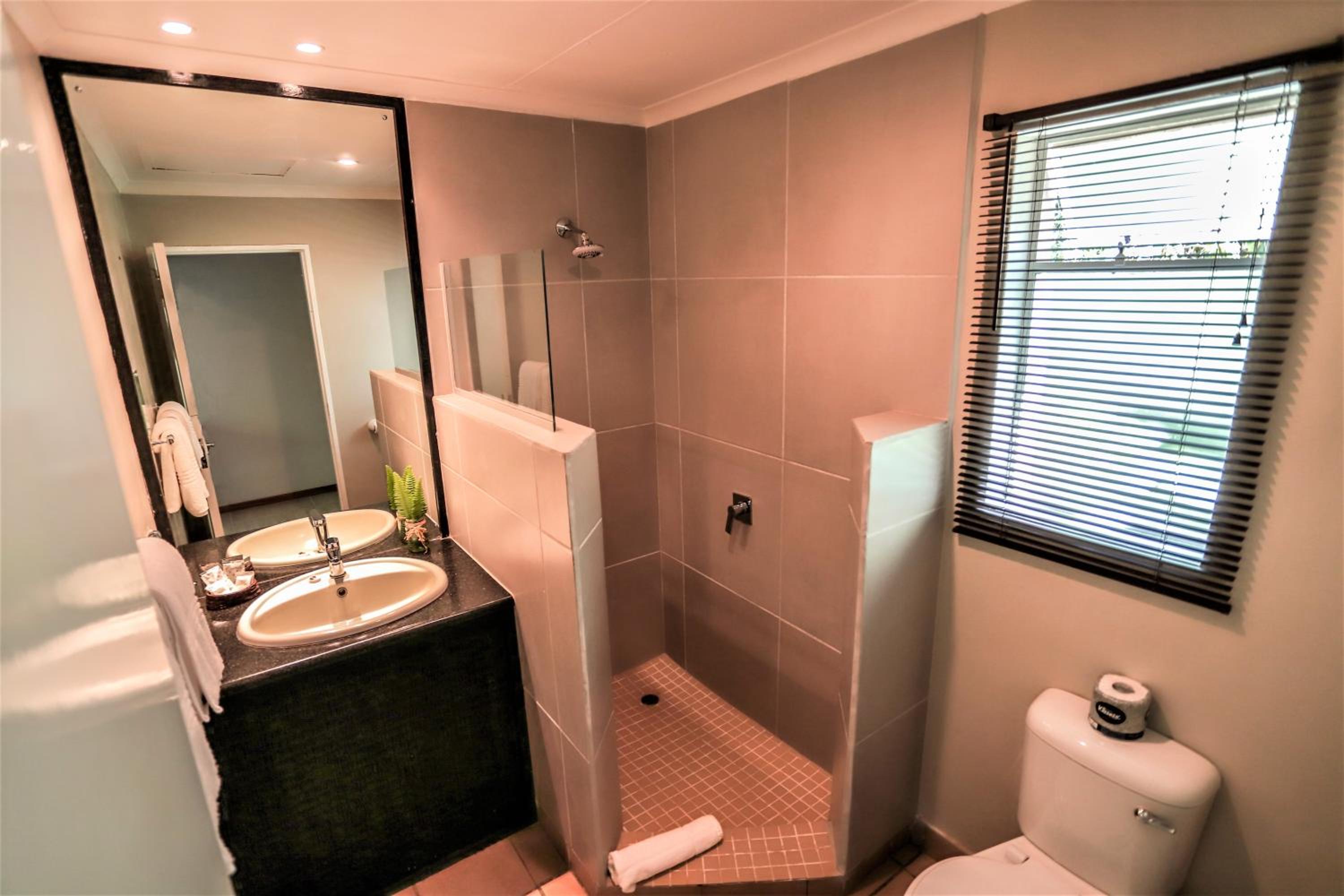 Double or Twin Room photo 2