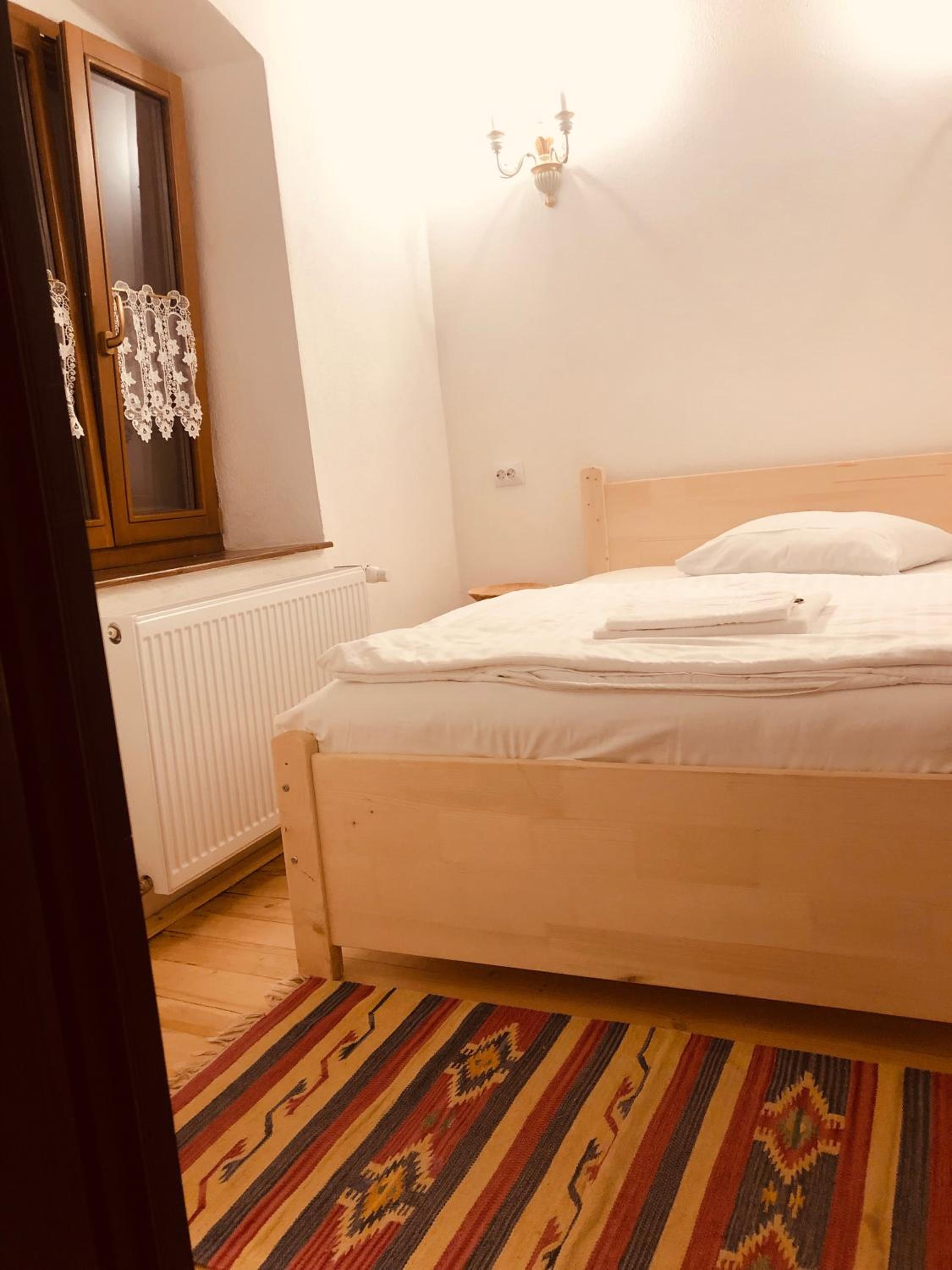 Single Room with Private Bathroom photo 3