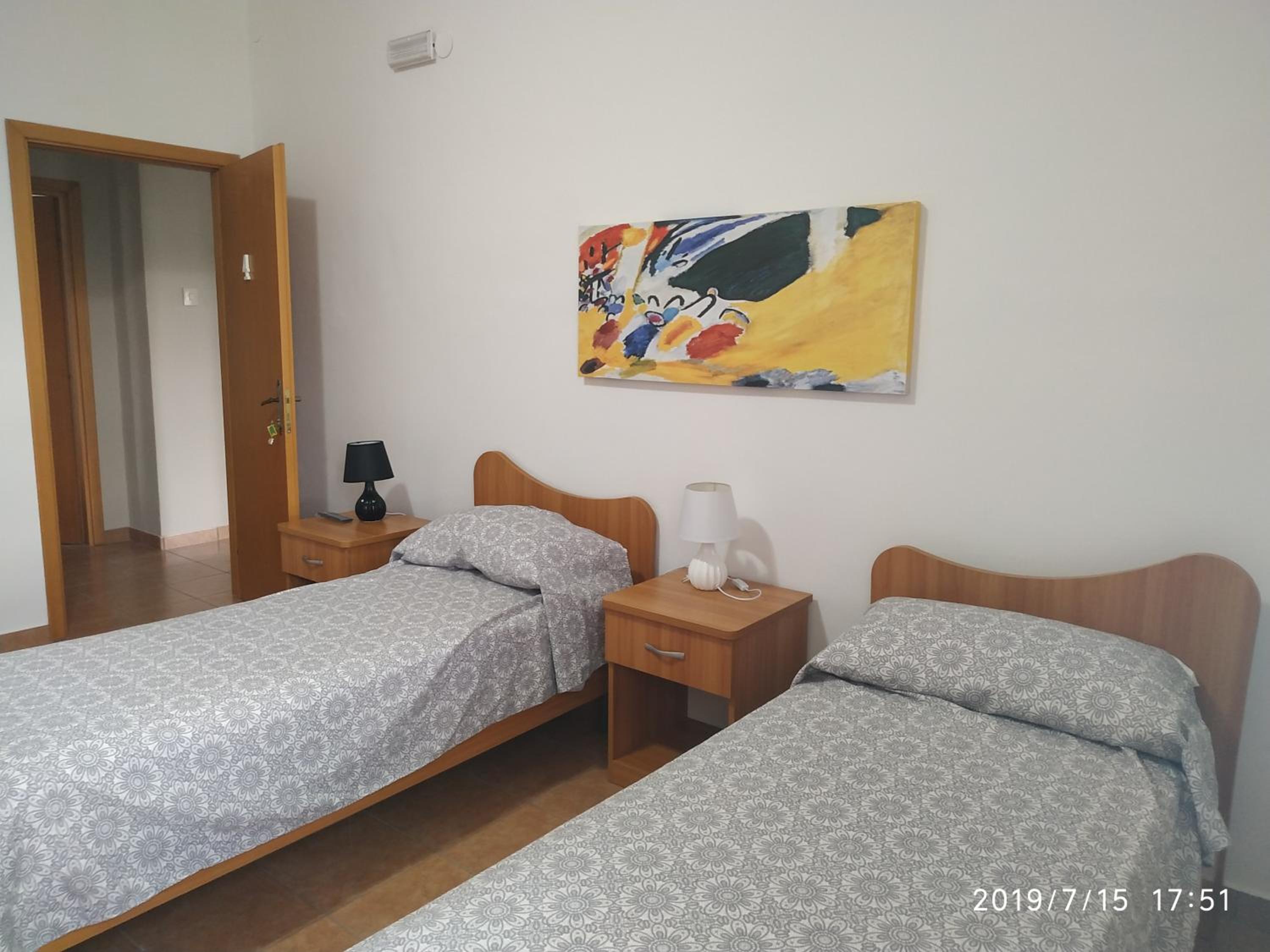 Large Twin Room photo 1