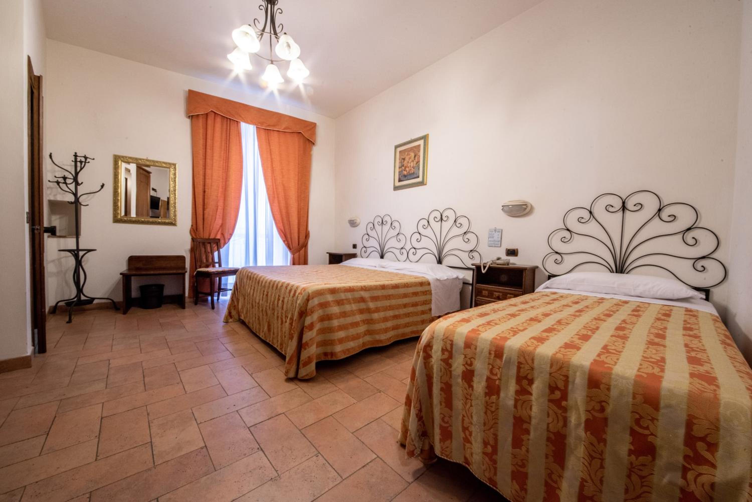 Basic Triple Room
