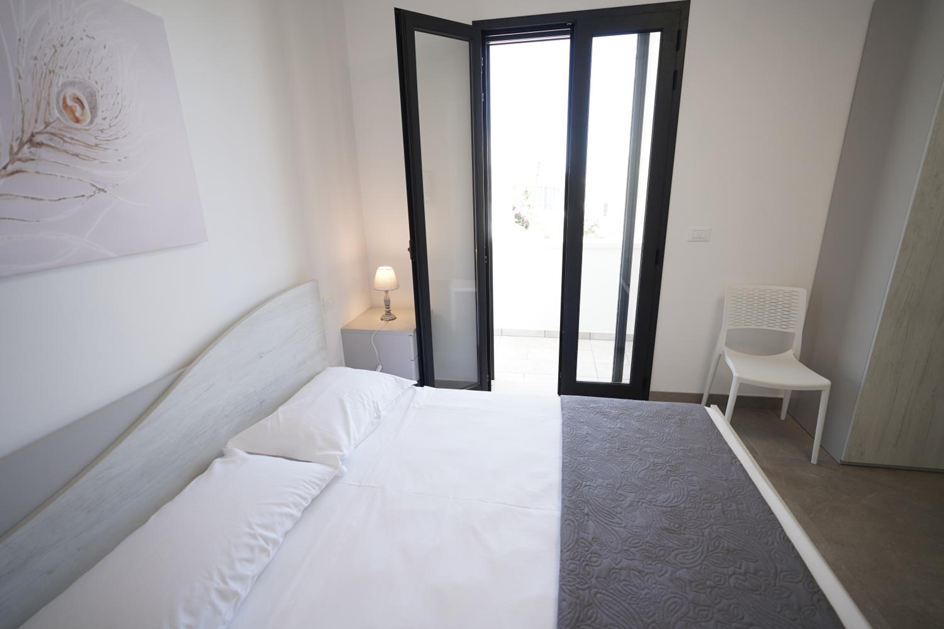 One-Bedroom House photo 1