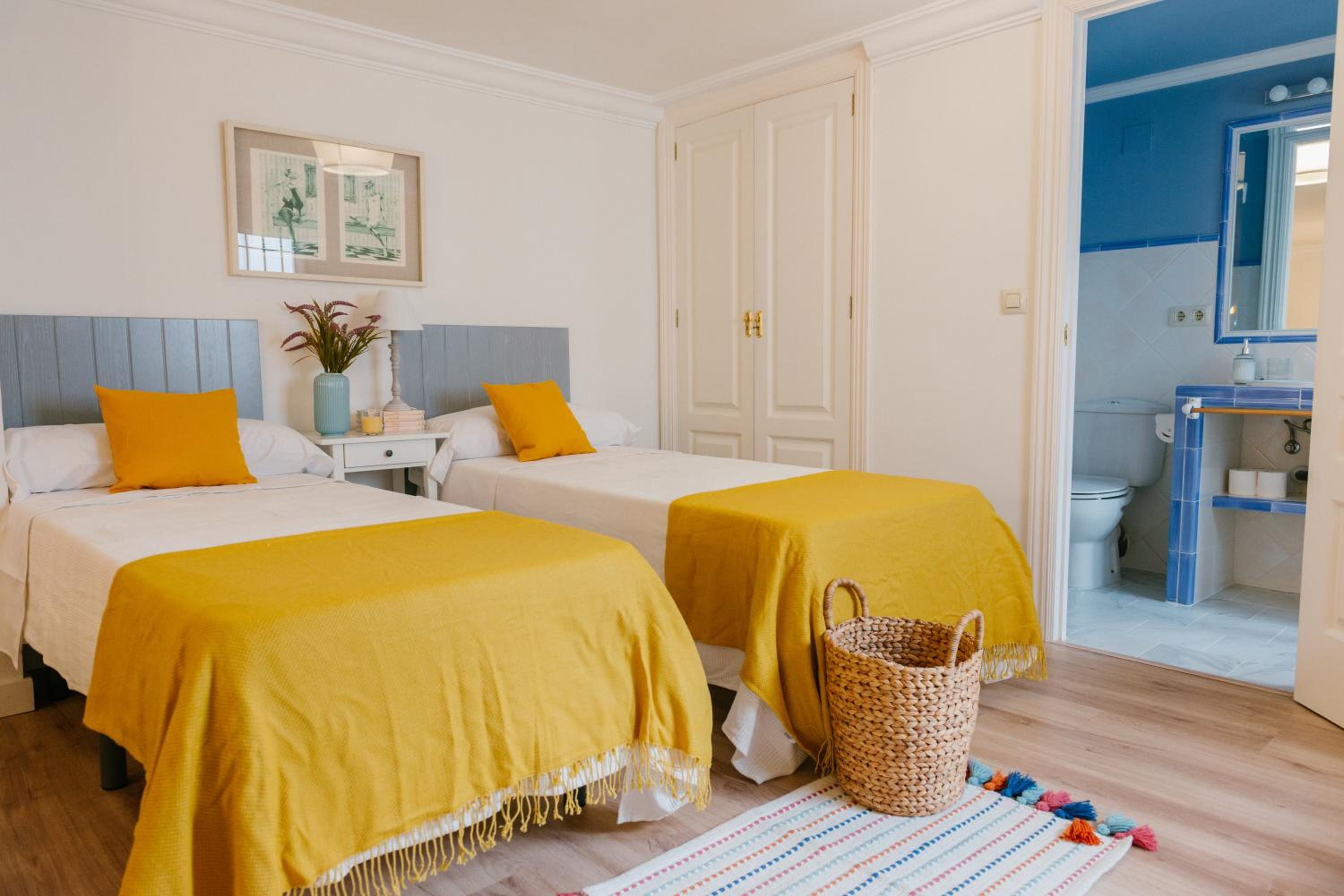 Two-Bedroom Apartment - Photo 3