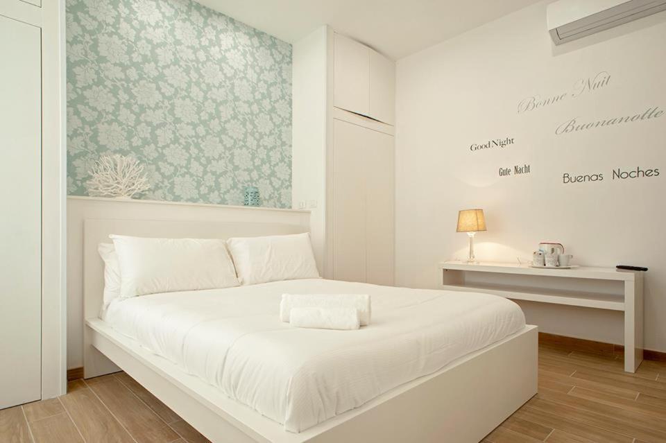 Double Room - Photo 6