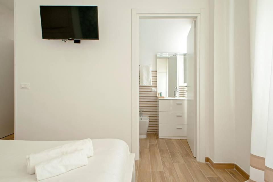 Double Room - Photo 3