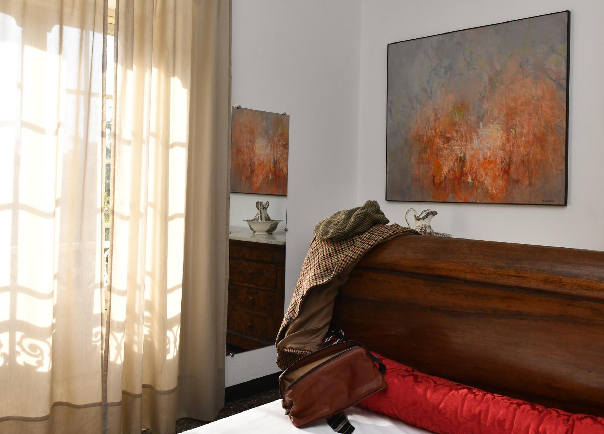 Deluxe Room (2 Adults + 1 Child) photo 2