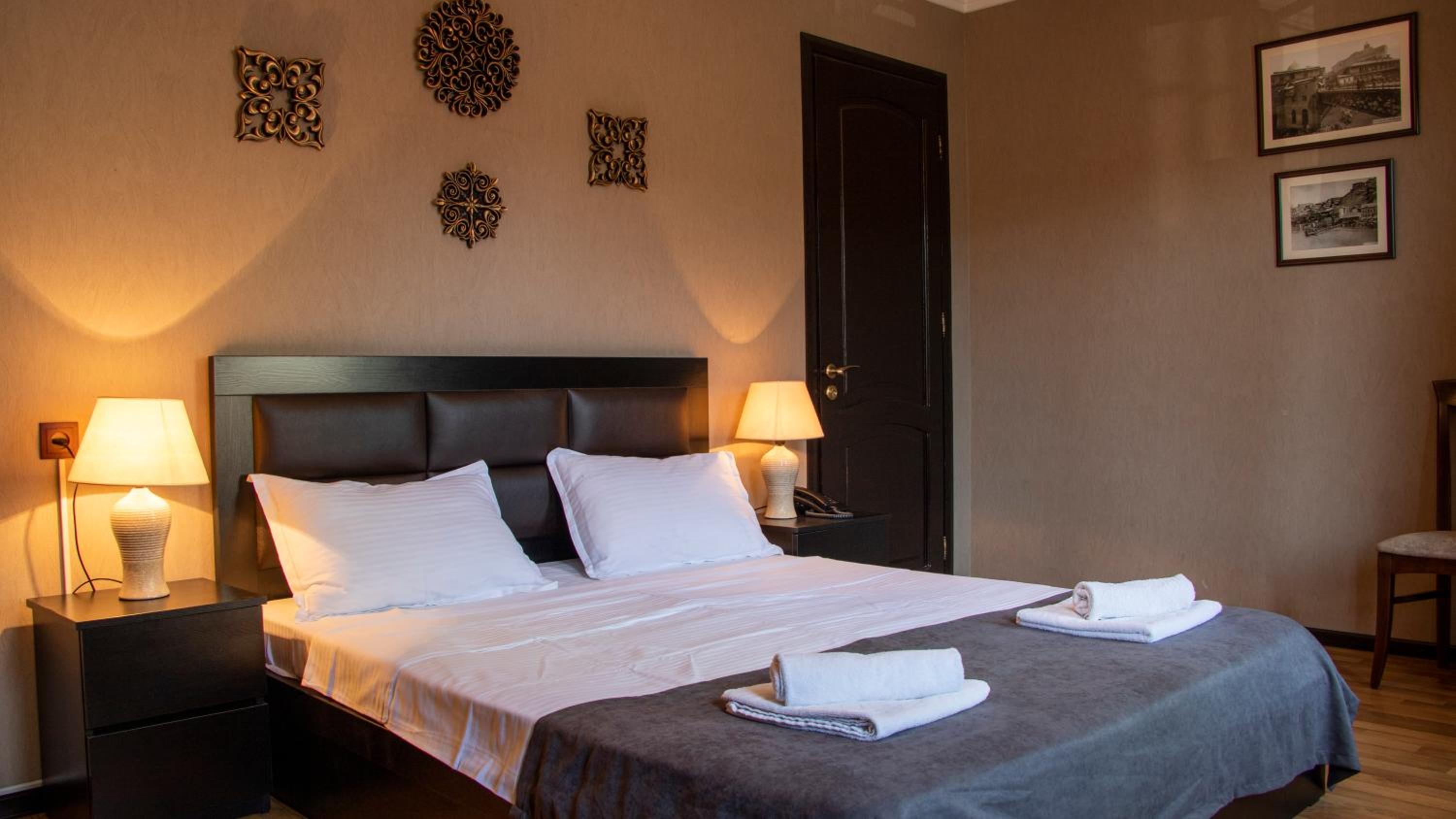 Deluxe Double or Twin Room photo 2