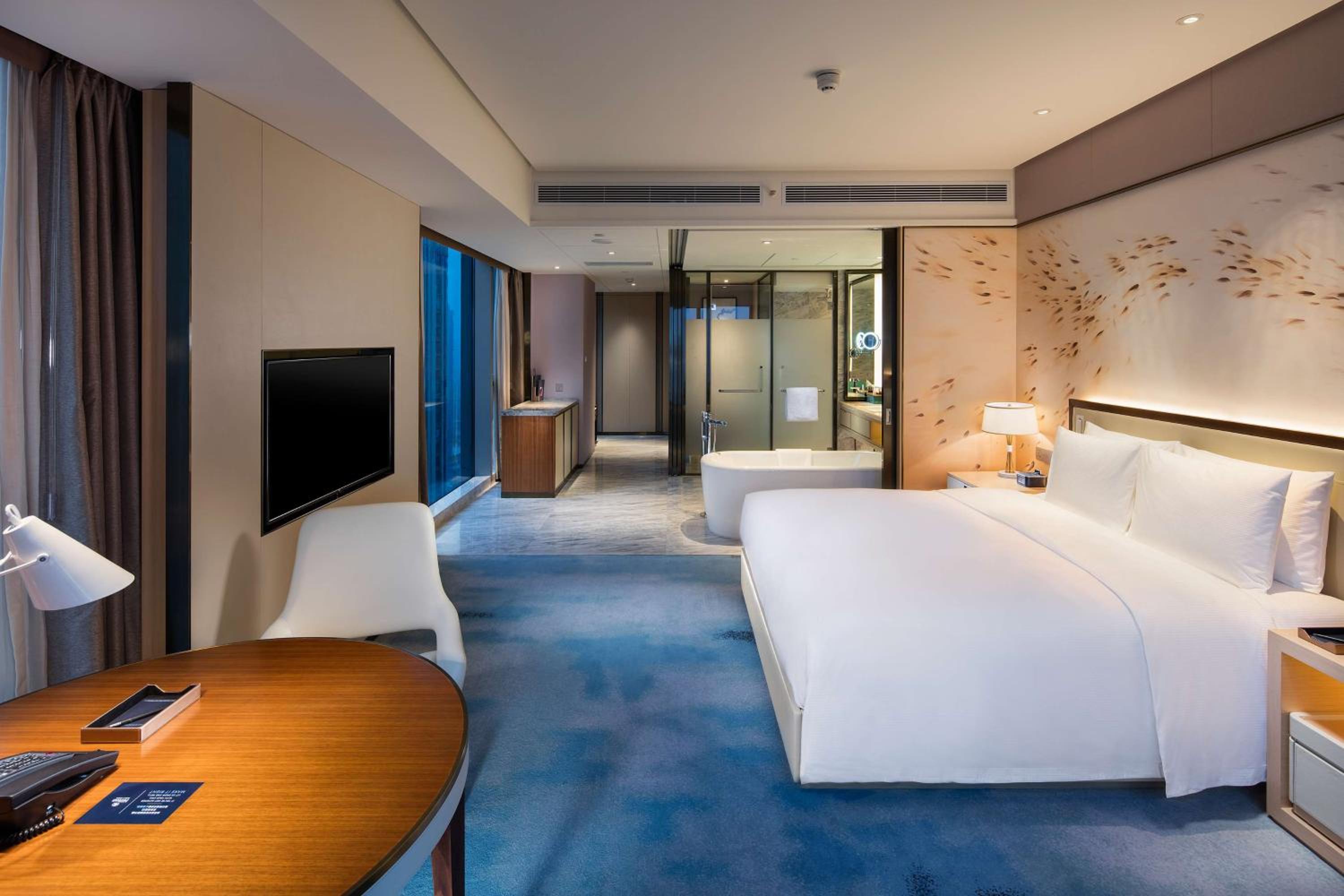 King Deluxe River View Room