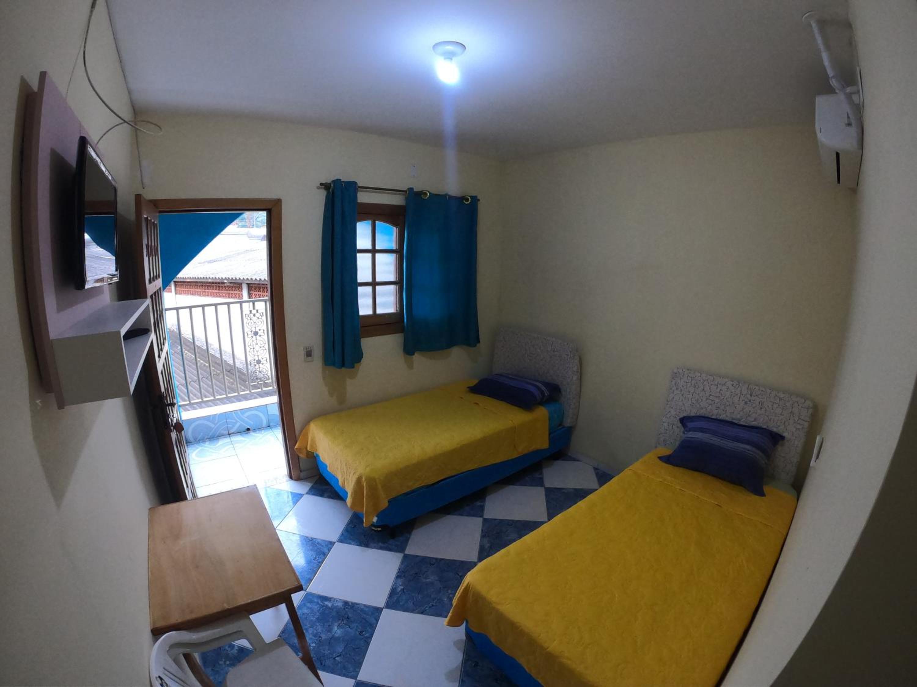 Double Room with Private Bathroom - Photo 4