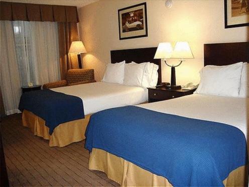 Standard Double Room with Two Double Beds - Photo 2