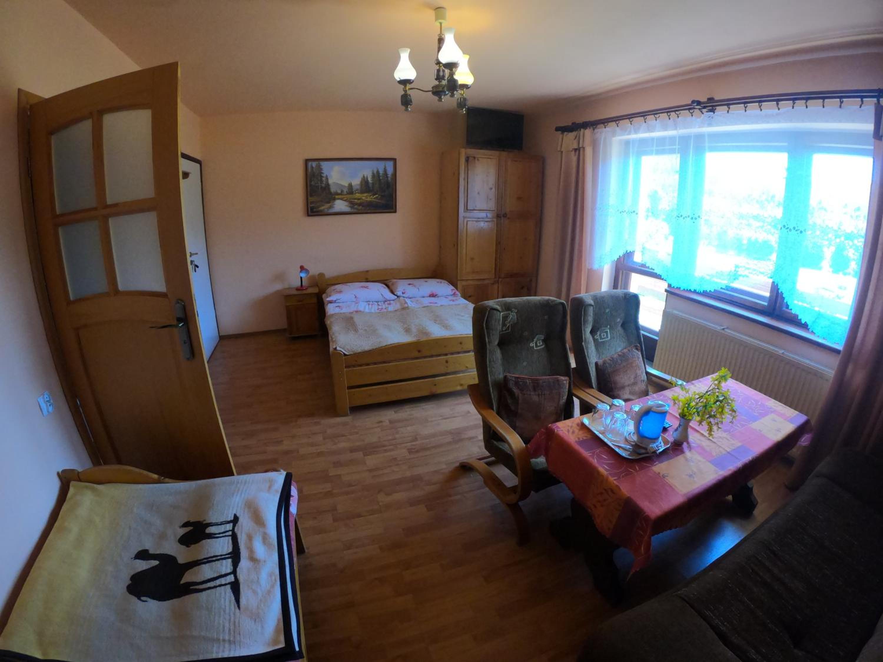 Quadruple Room with Mountain View - Photo 4