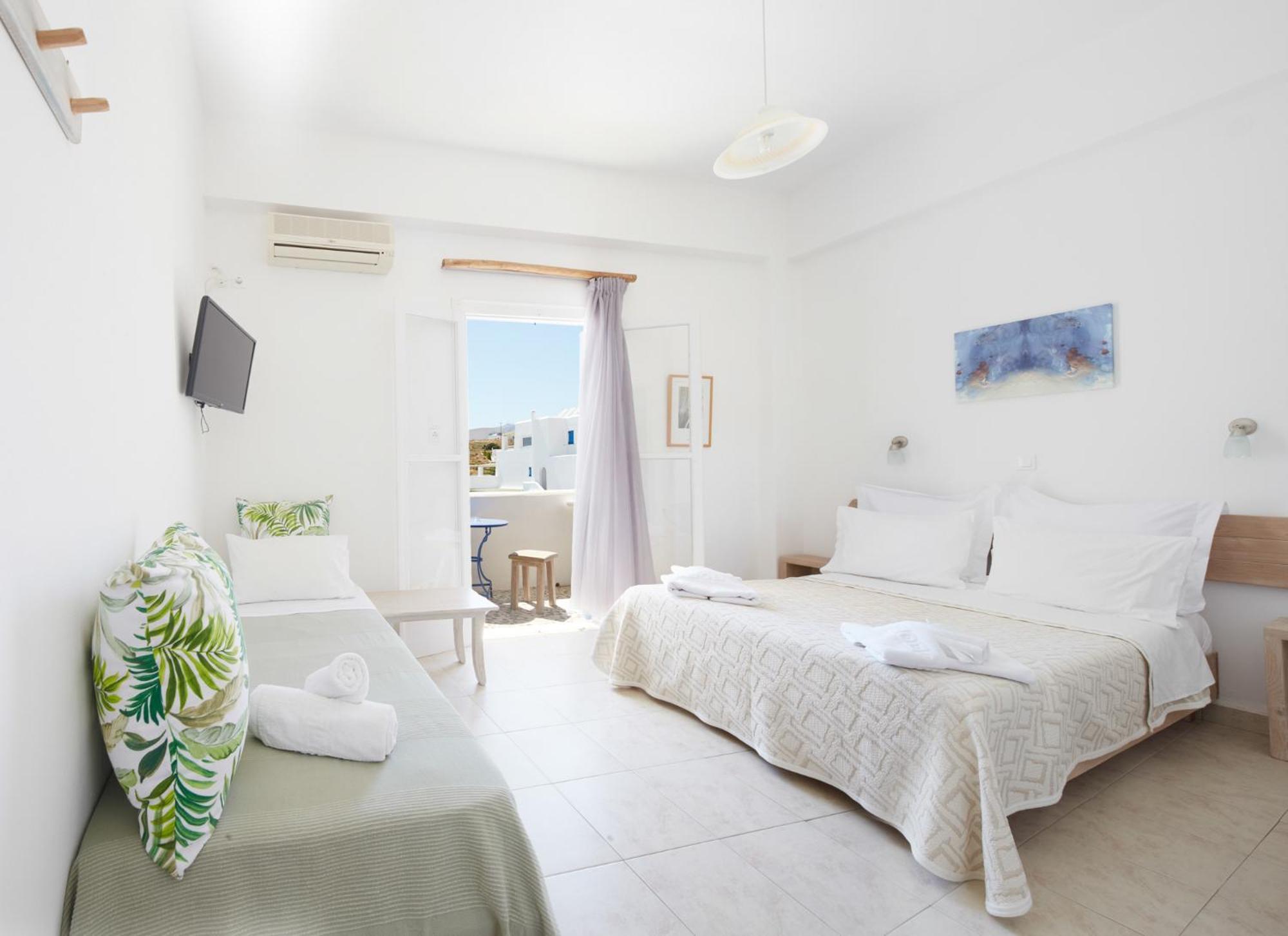 Triple Room with Garden View