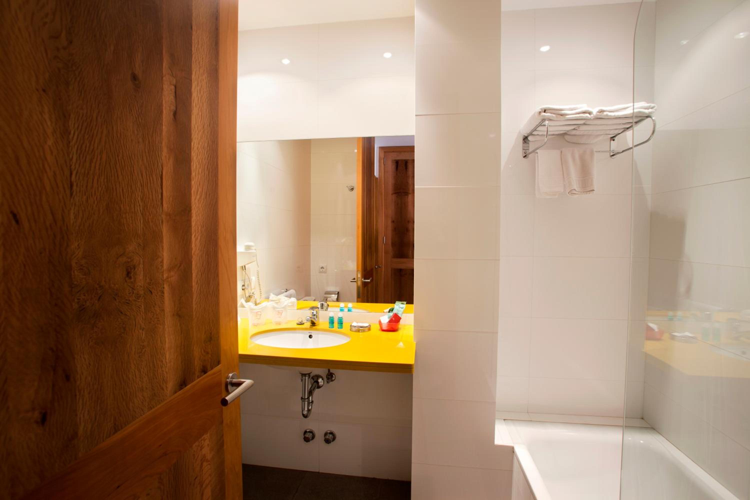 Double Room - Photo 8