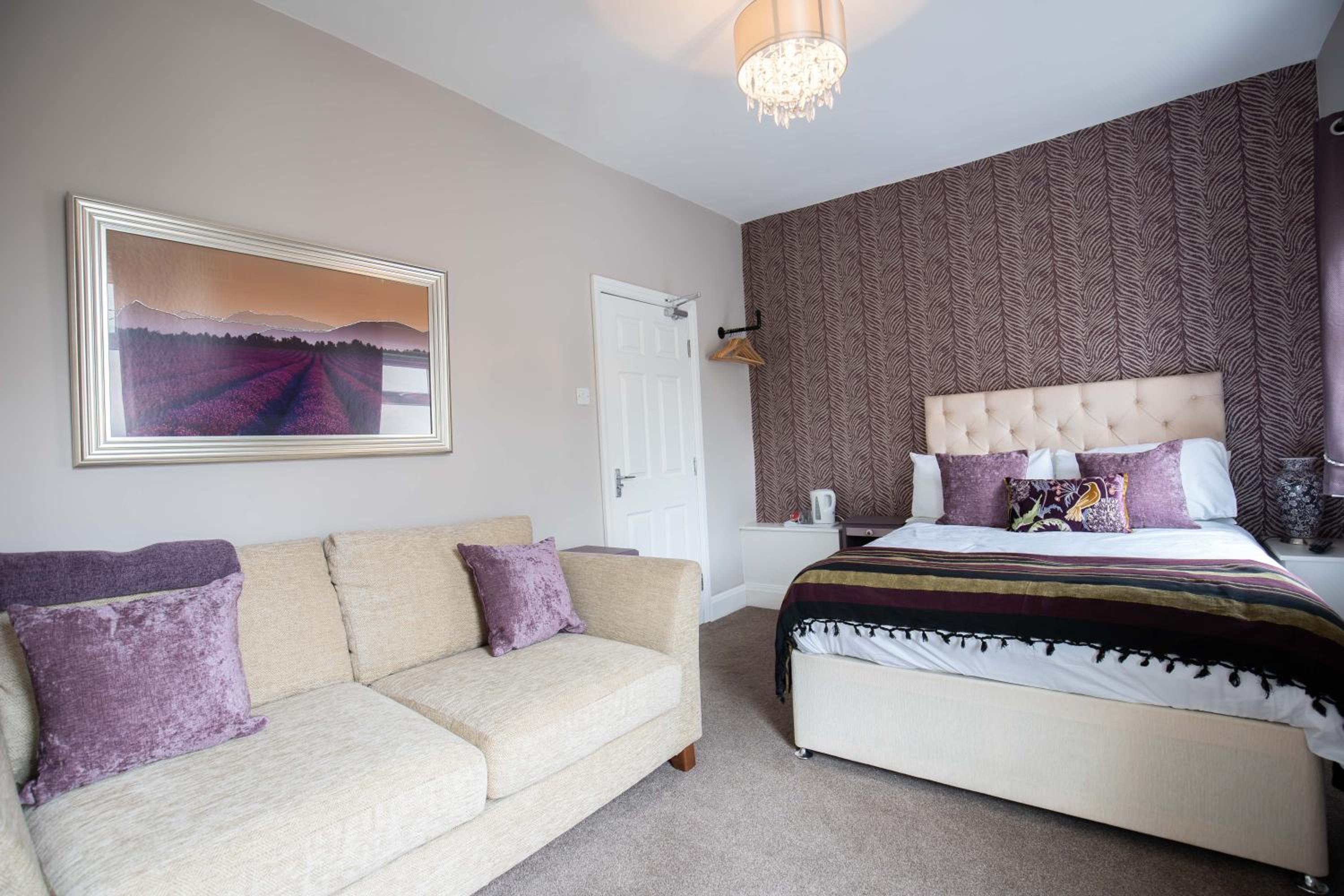 Standard Family Room - Photo 4