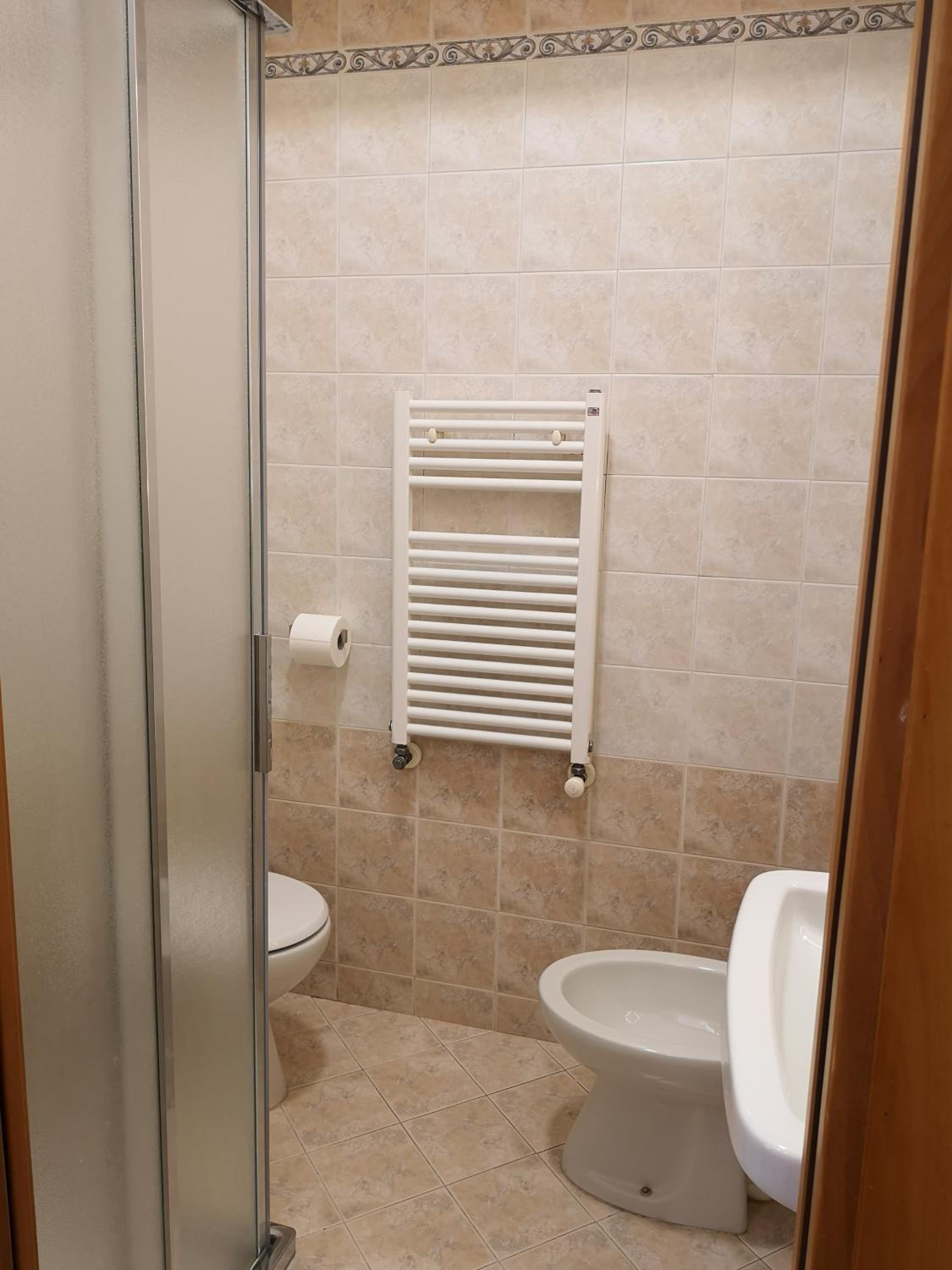 Double or Twin Room - Photo 2
