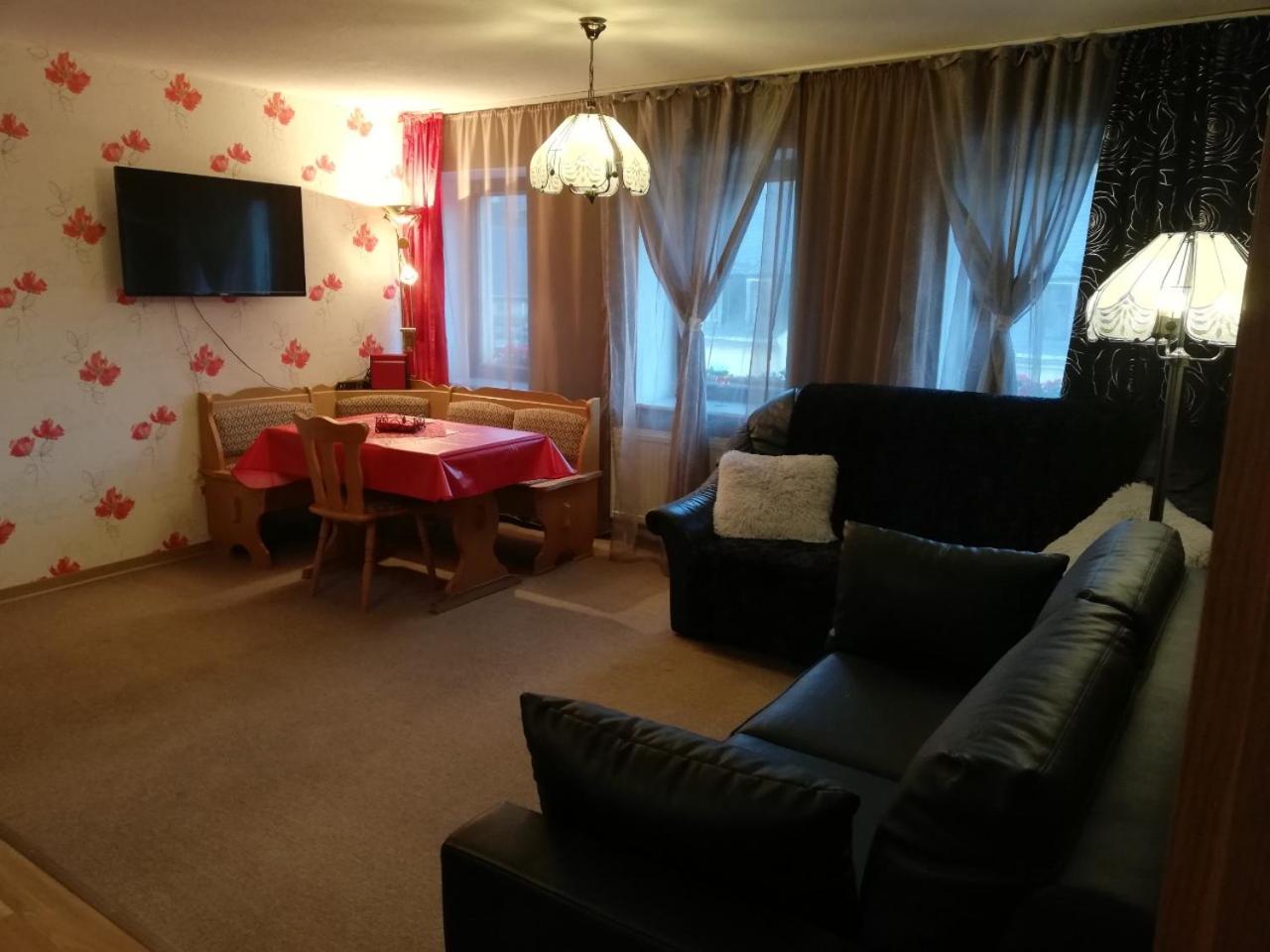 One-Bedroom Apartment - Photo 3
