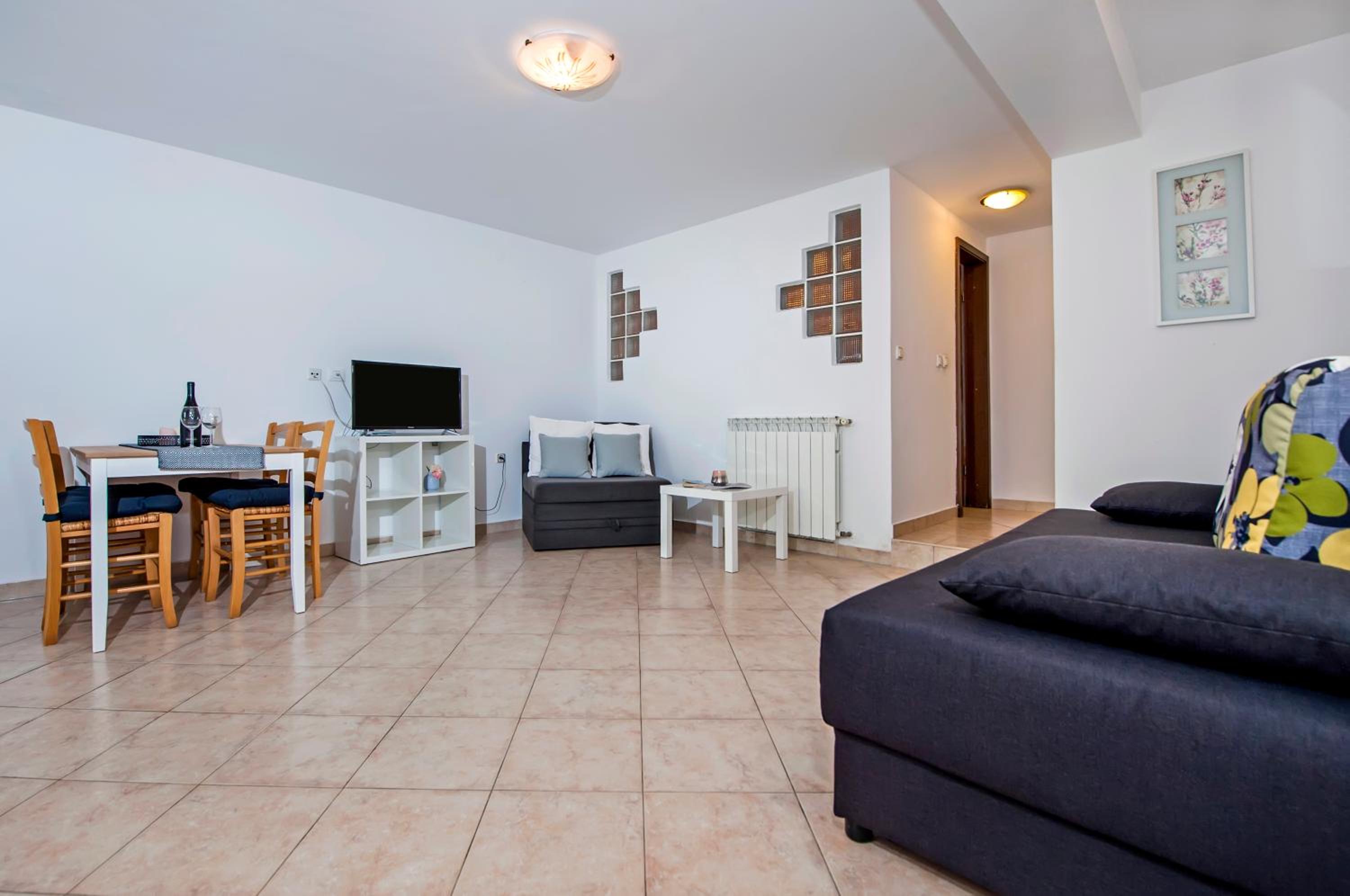 Superior Apartment photo 2