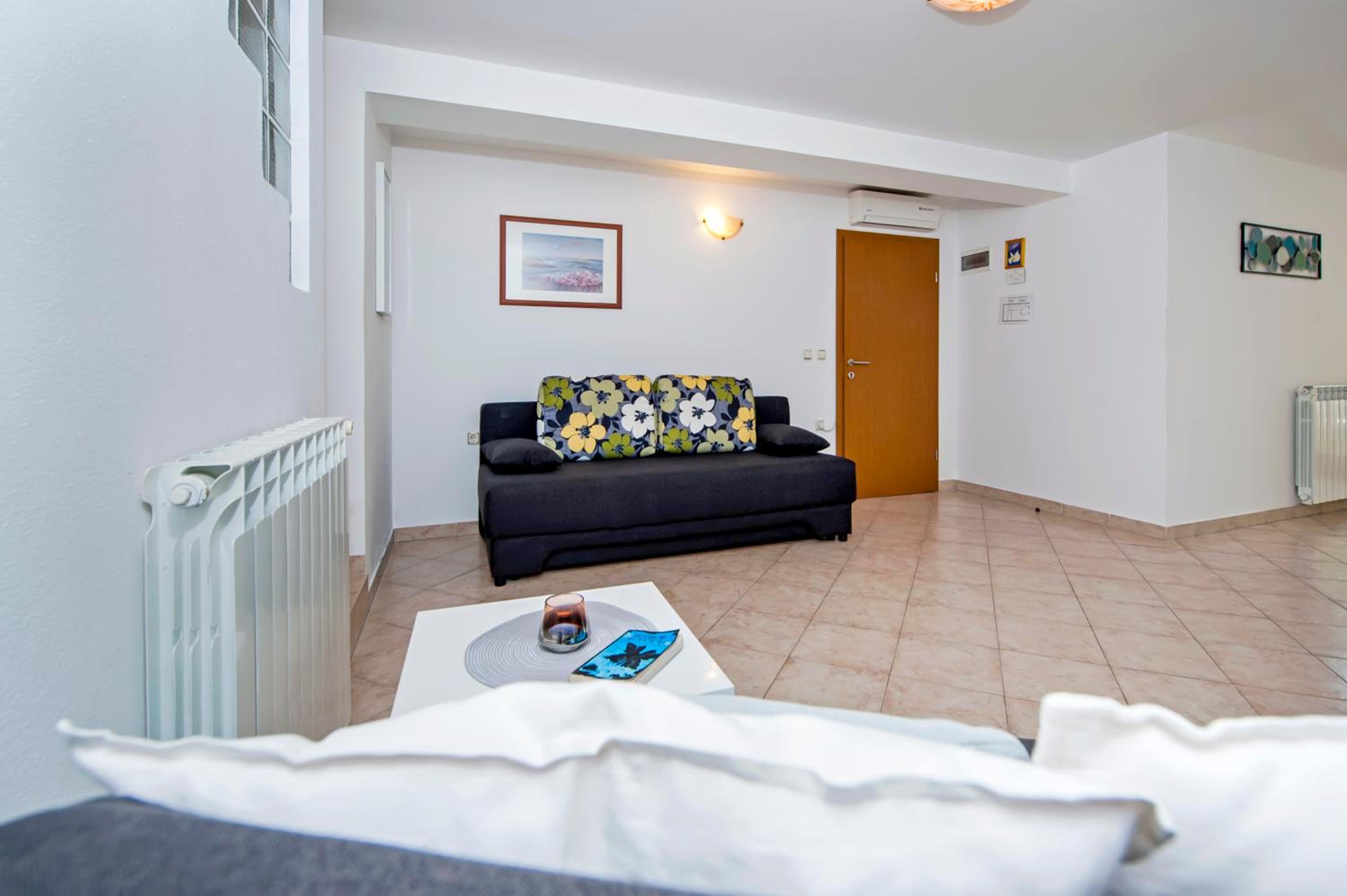 Superior Apartment photo 3