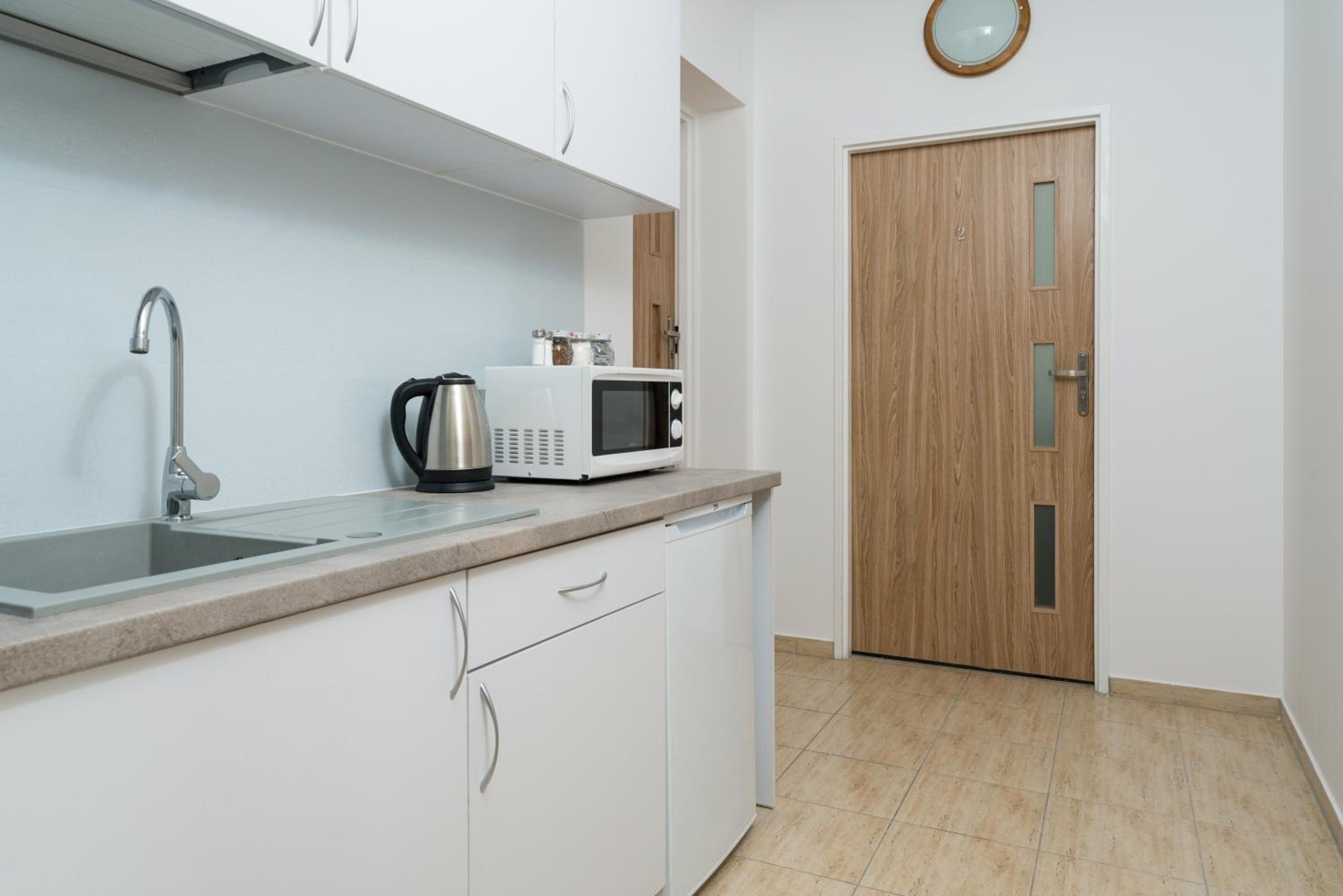 Budget Double Room photo 3