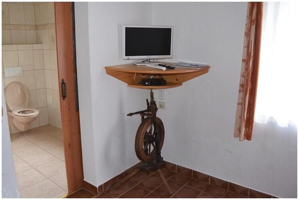 Two-Bedroom Apartment photo 2