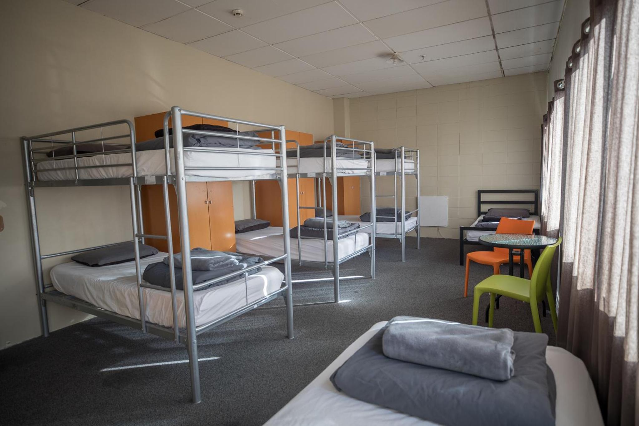 Bed in 8-Bed Mixed Dormitory Room photo 1