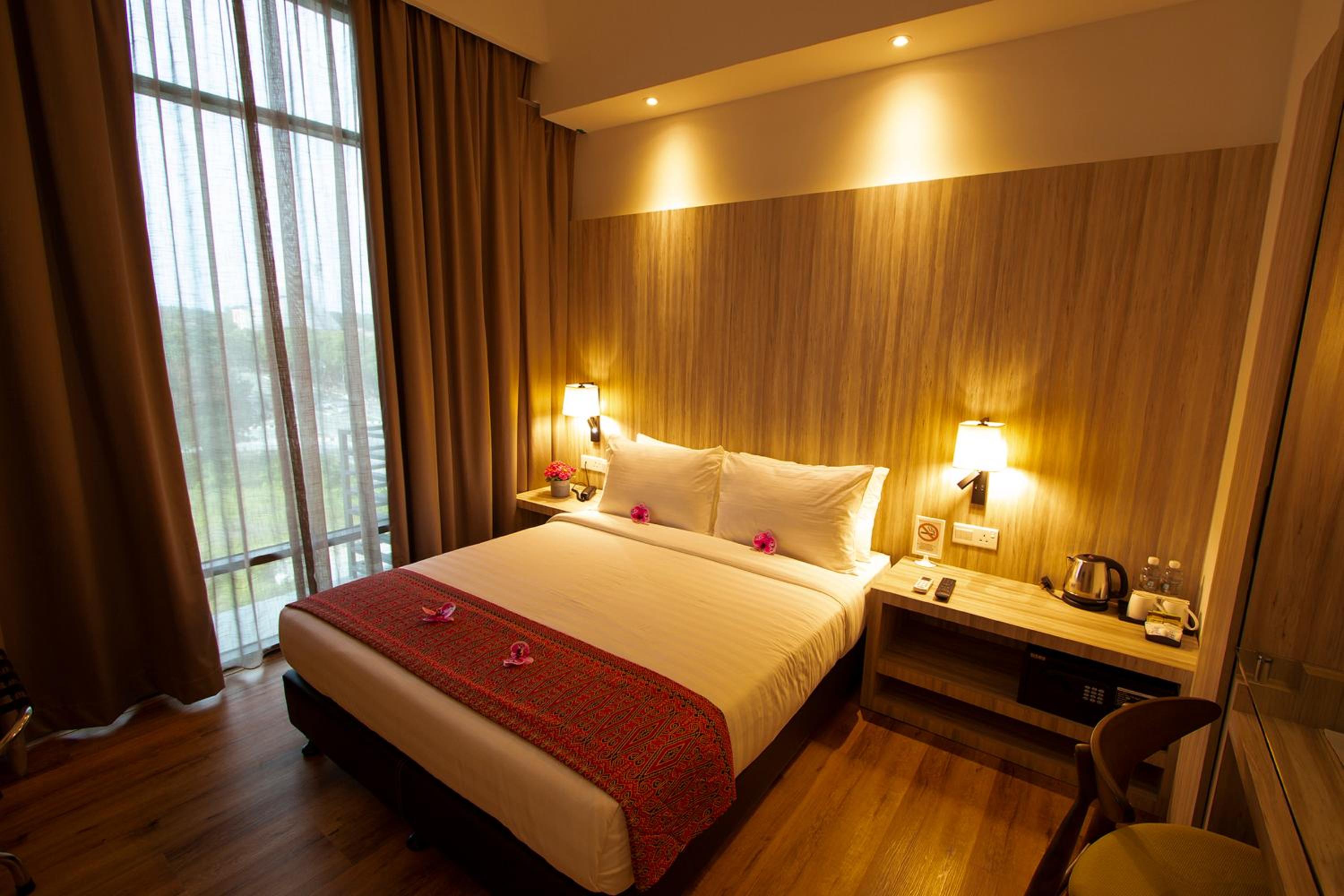 Queen Room photo 3