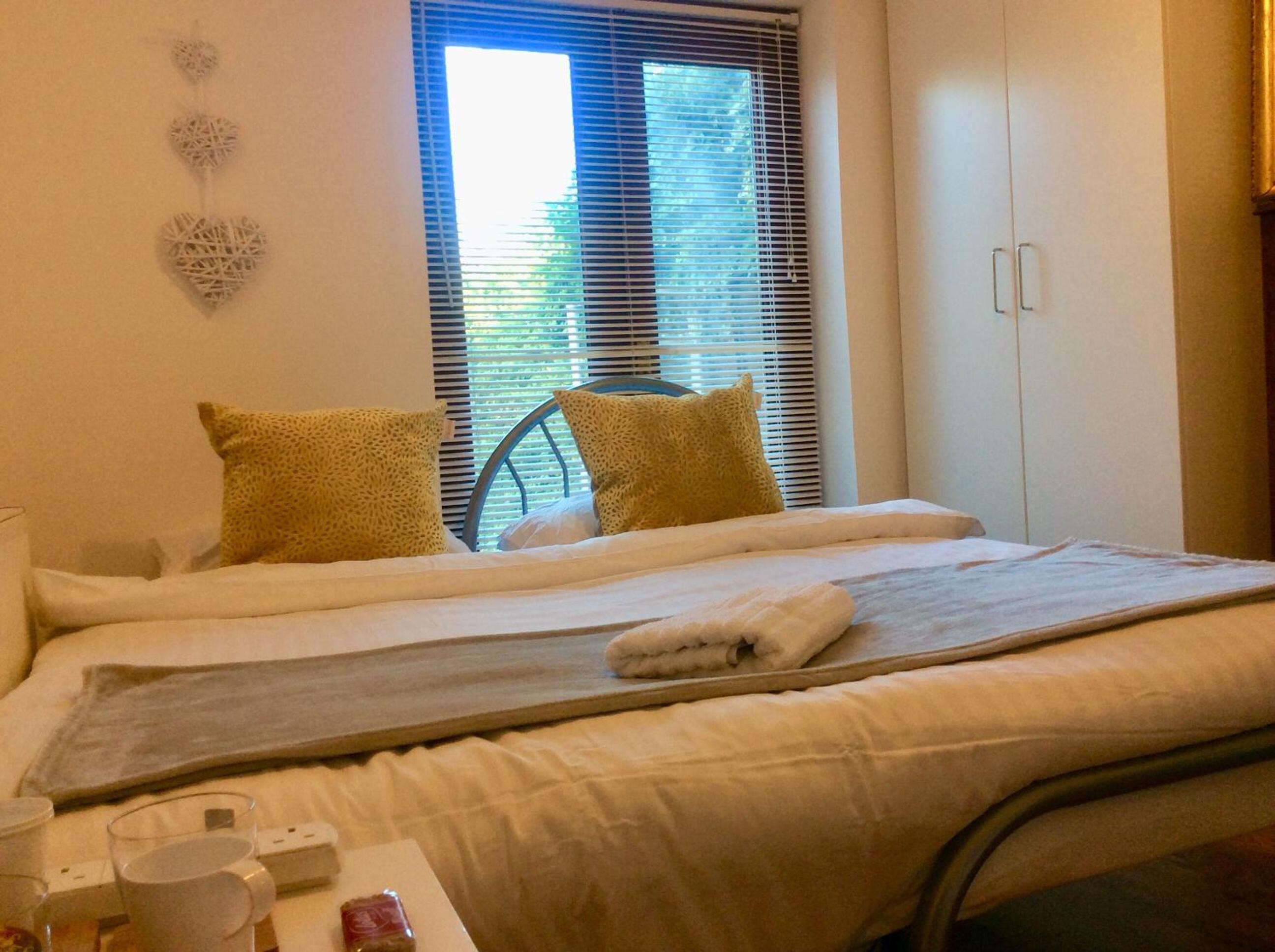 Double Room on Ground Floor with Patio Access - Photo 7
